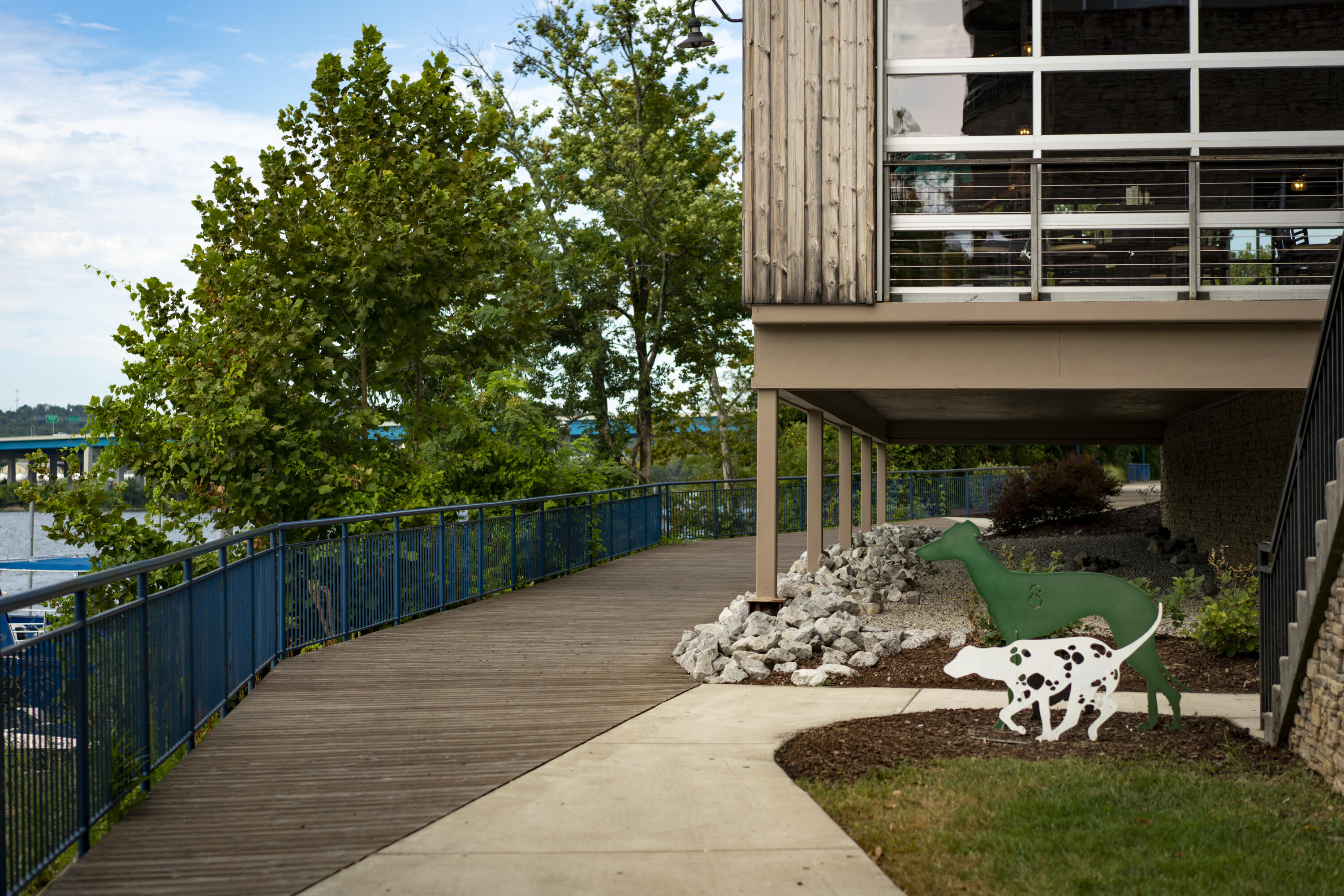 782 Riverfront Parkway, 123