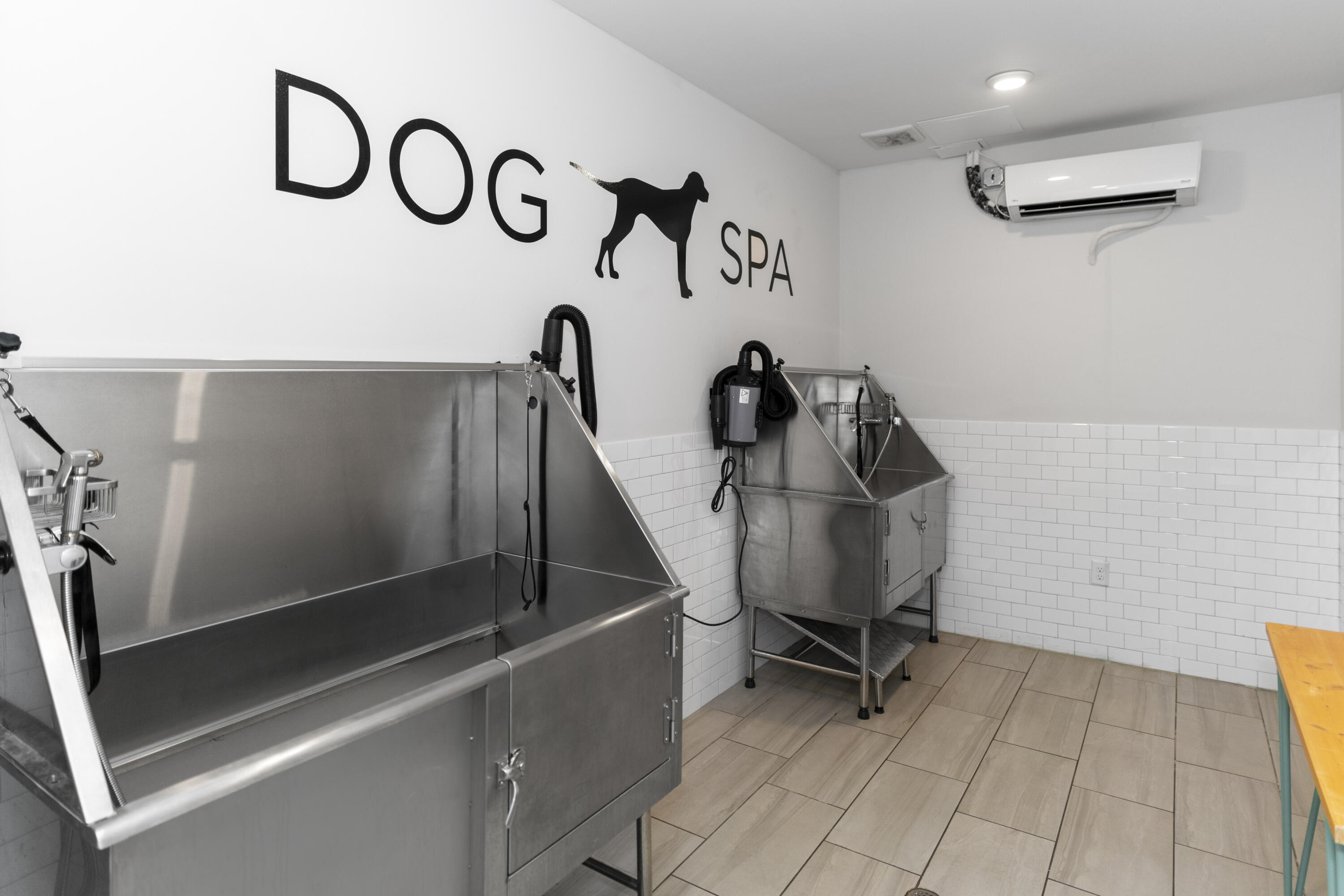 782 Riverfront Parkway, 123