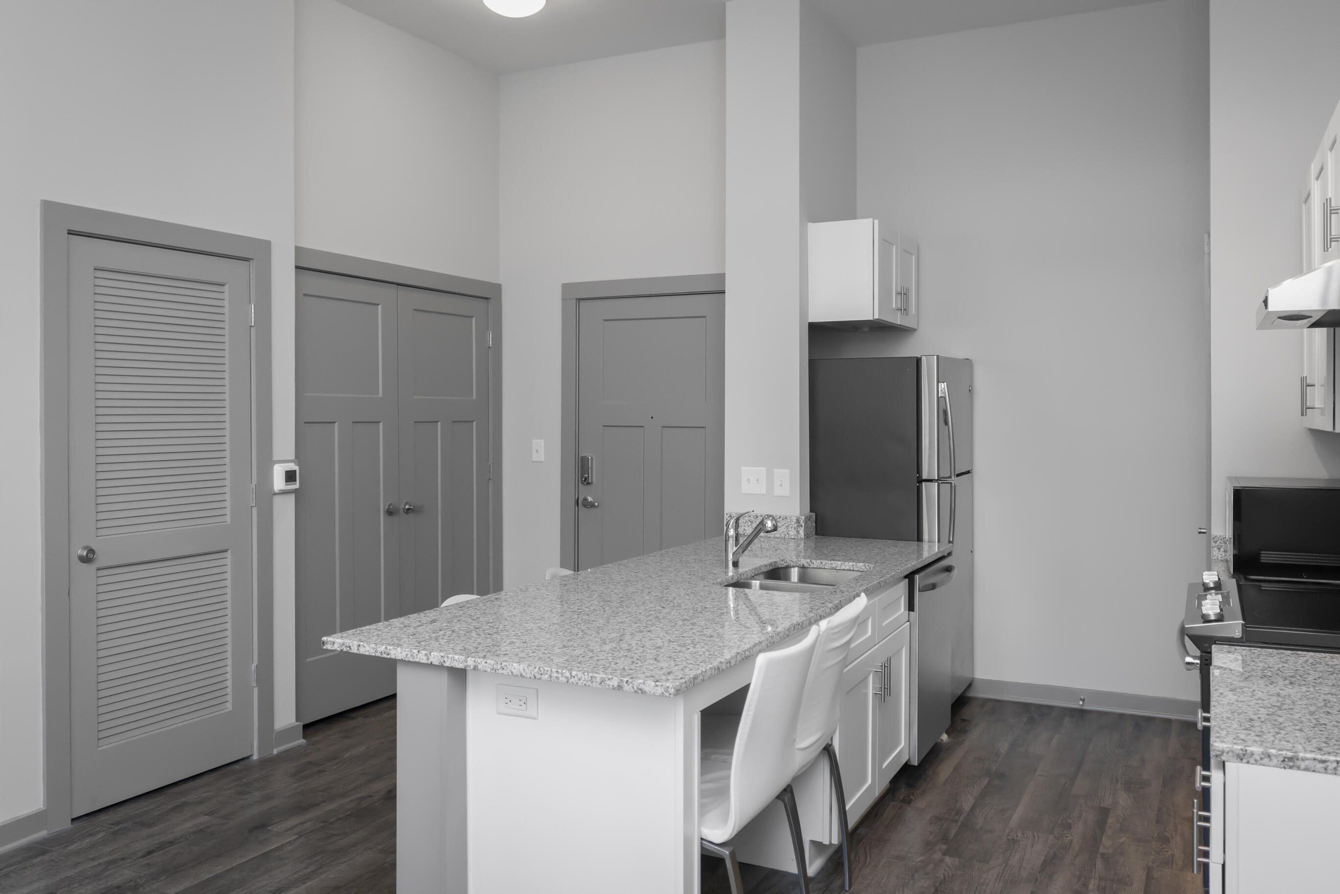 782 Riverfront Parkway, 123