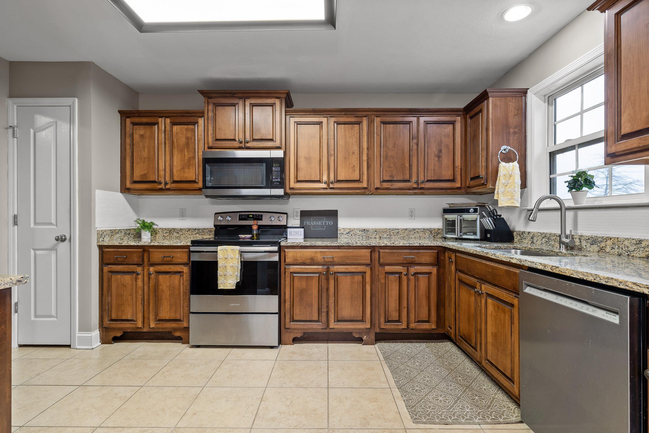 208 Home Place Court SE