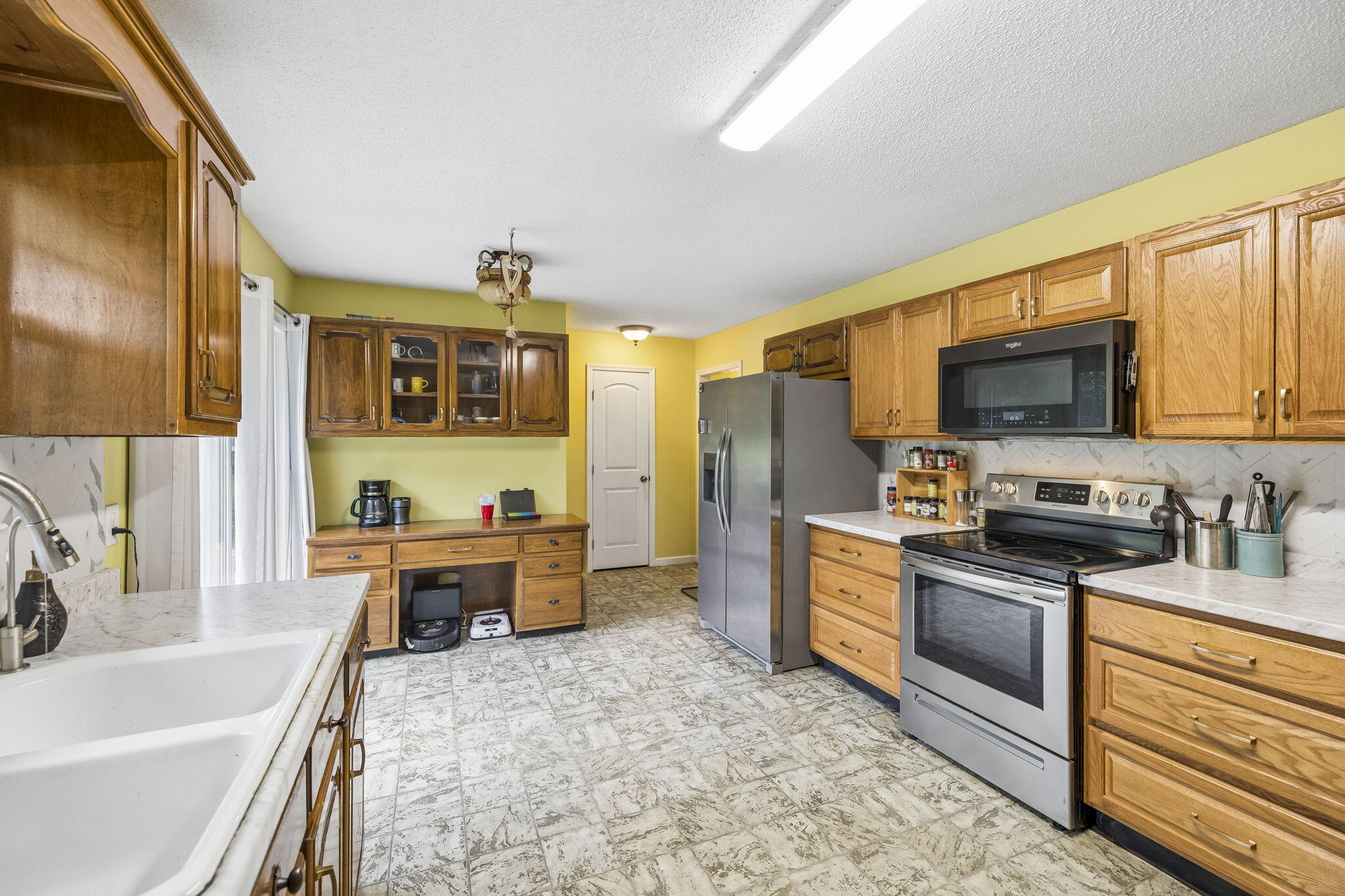 595 Avondale Drive
