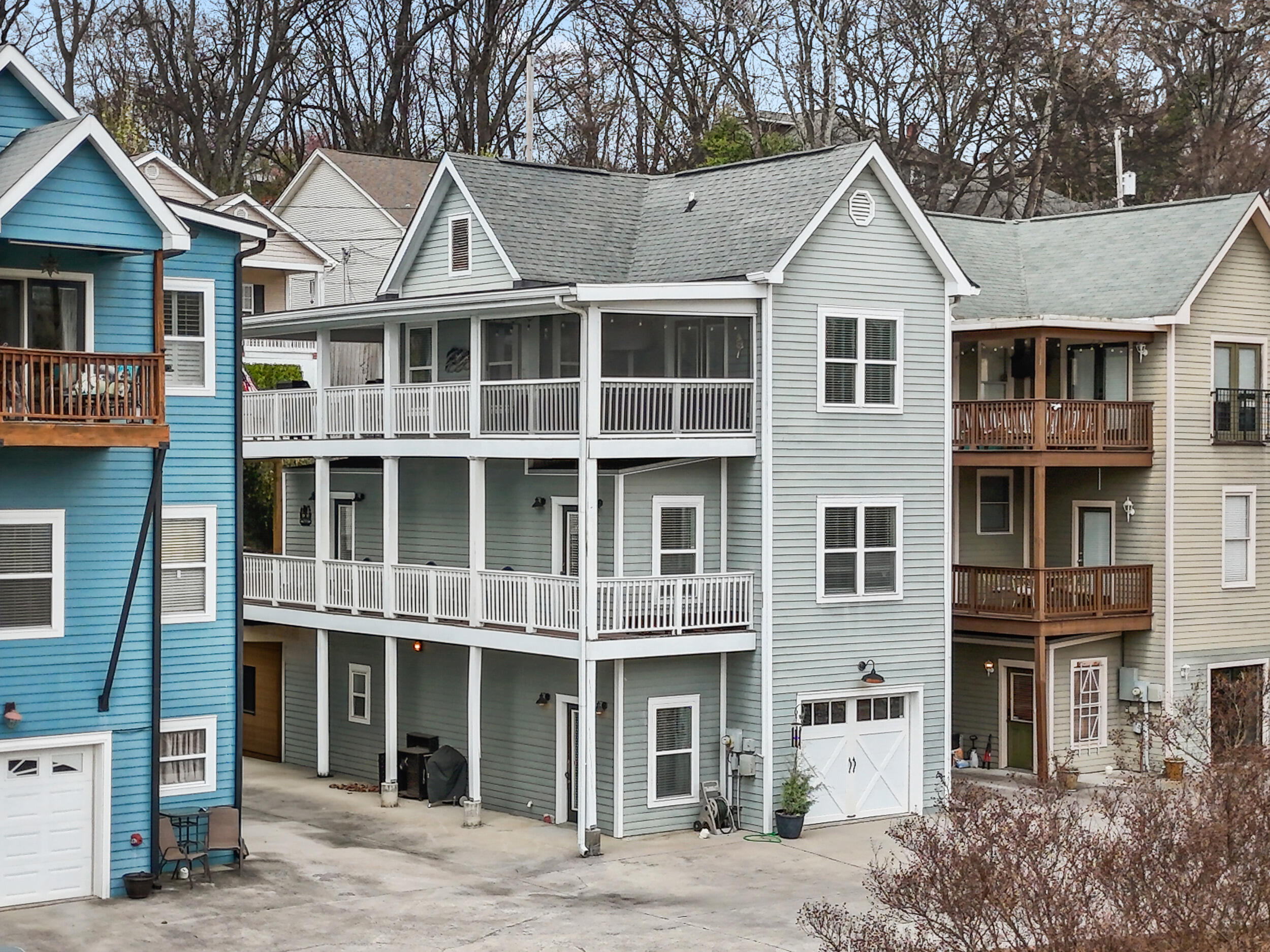 212 Baker Street