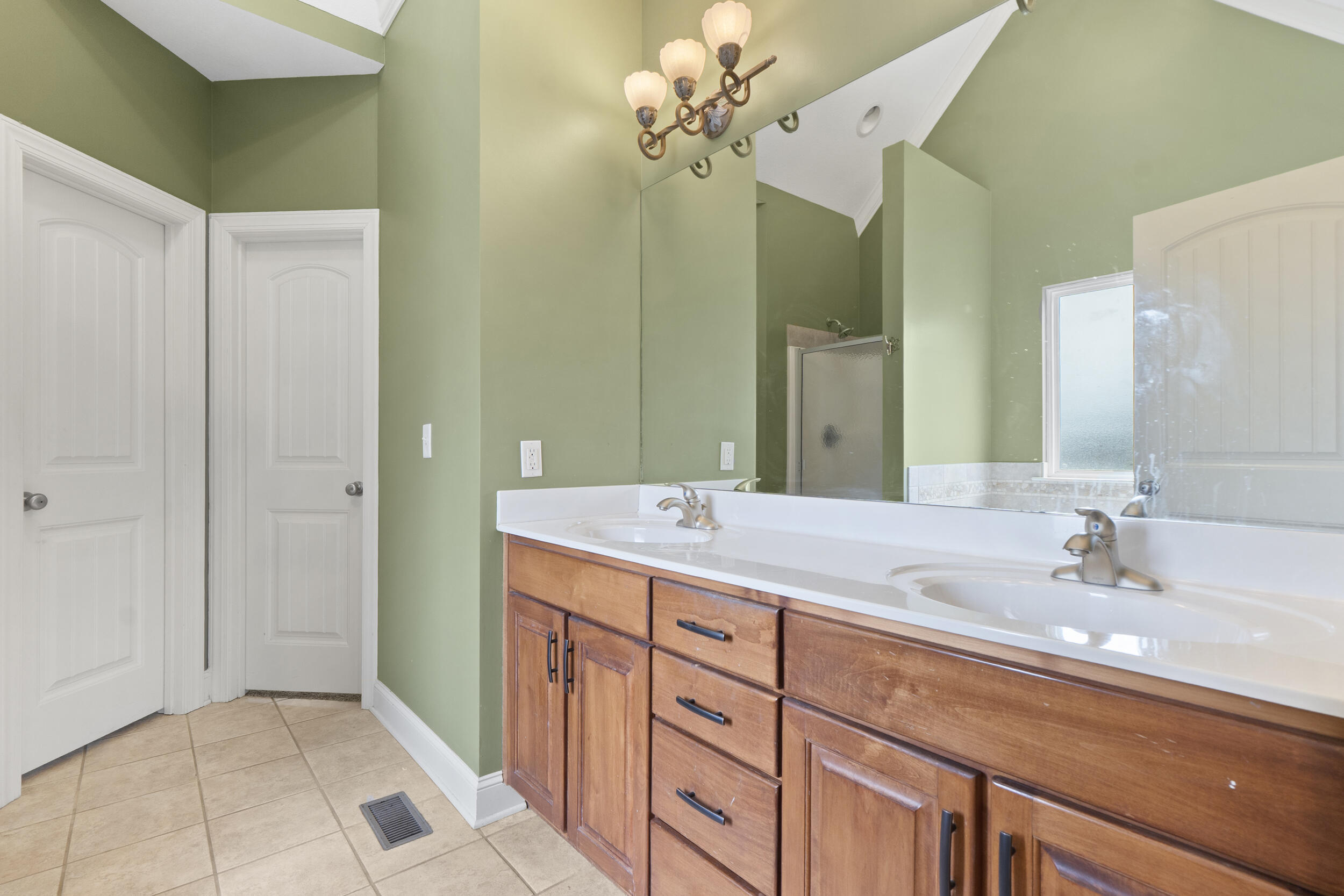 5850 Caney Ridge Circle