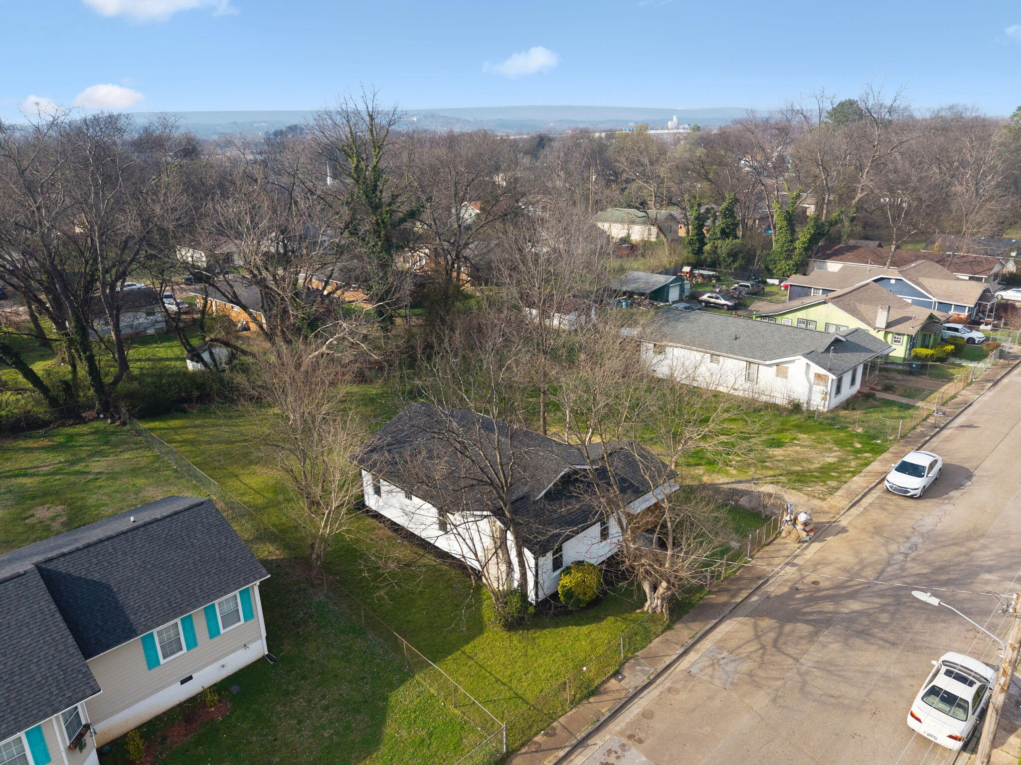 1009 N Hawthorne Street