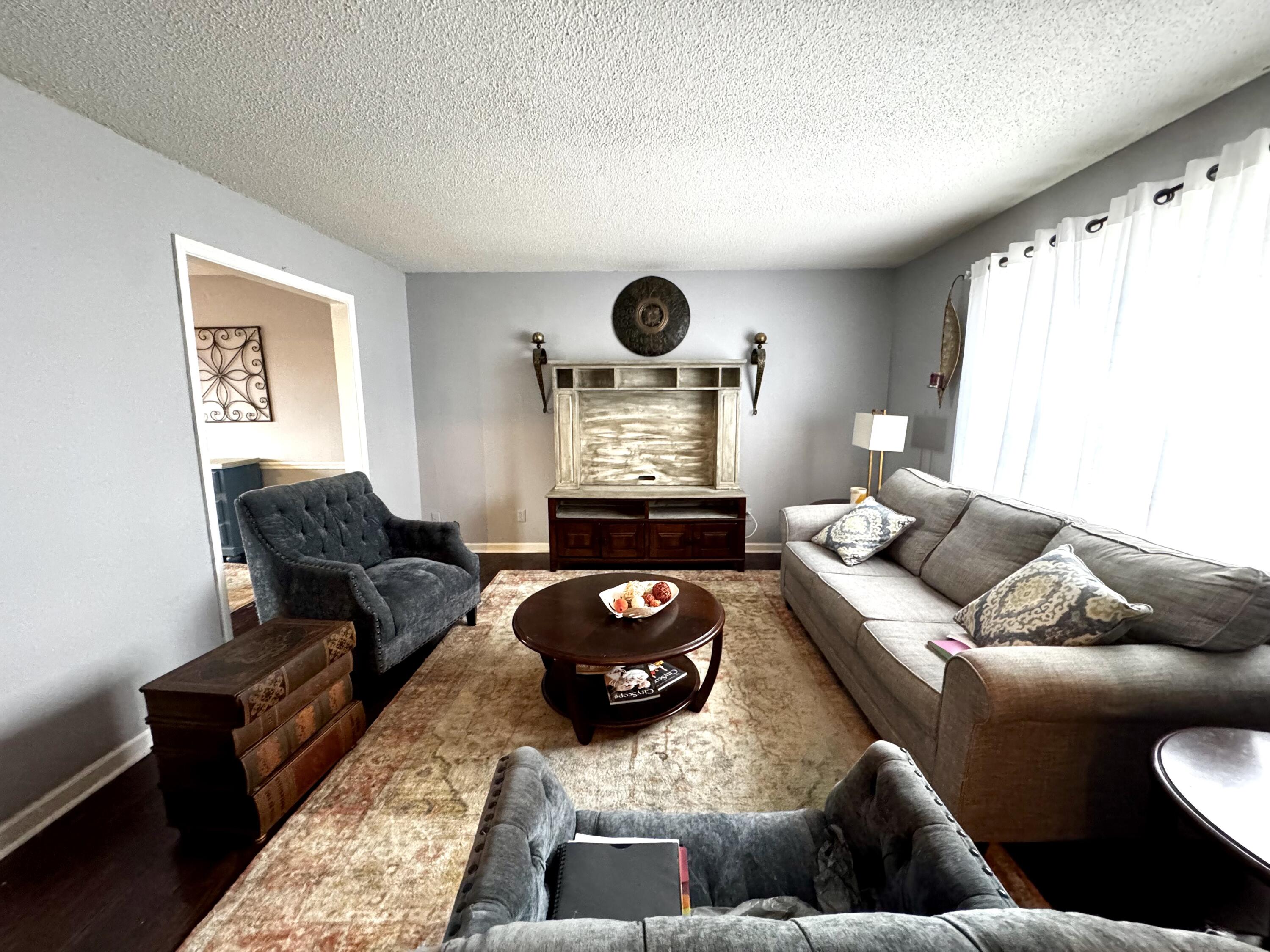 6905 Sandy Cove Drive