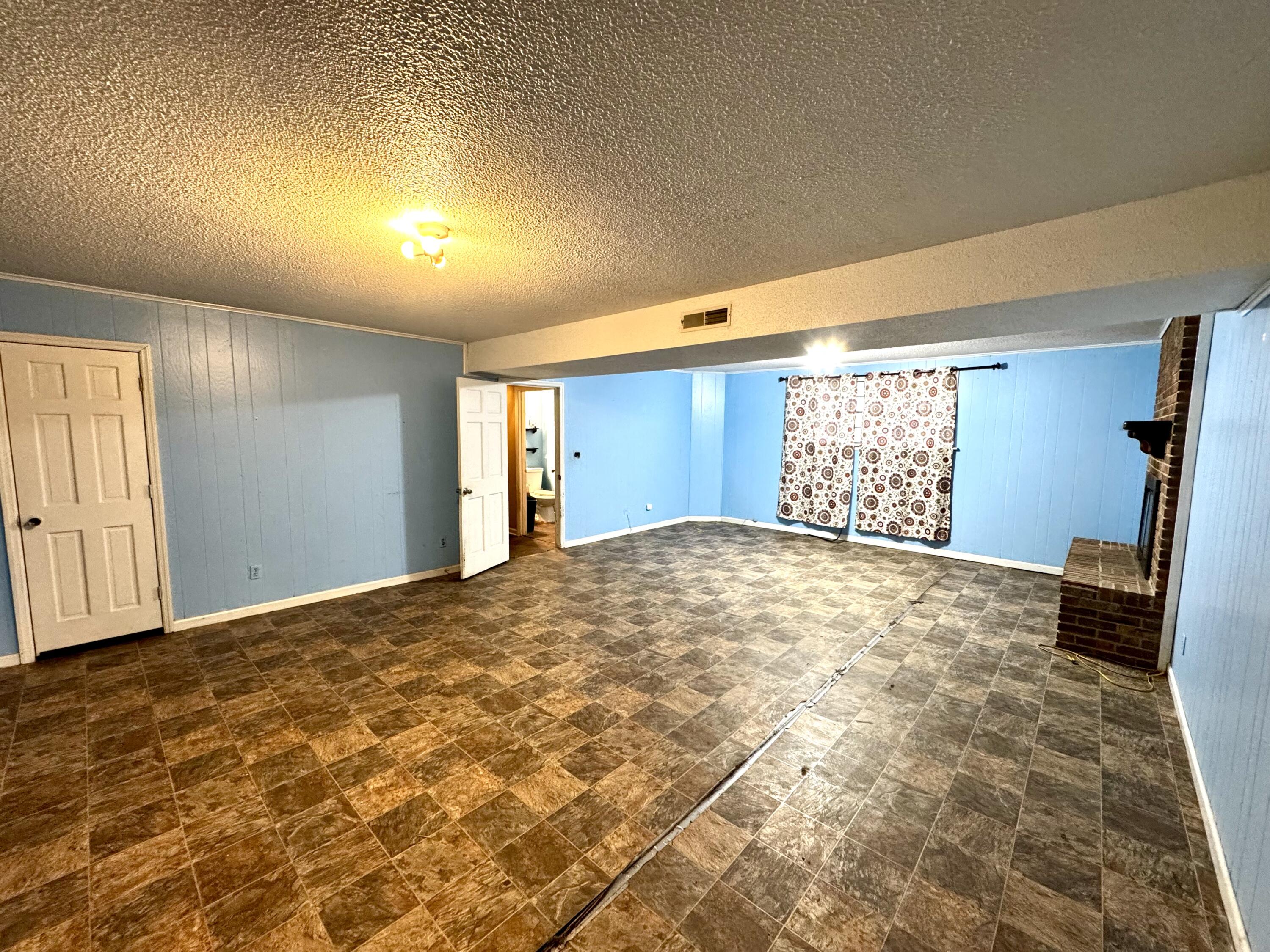 6905 Sandy Cove Drive
