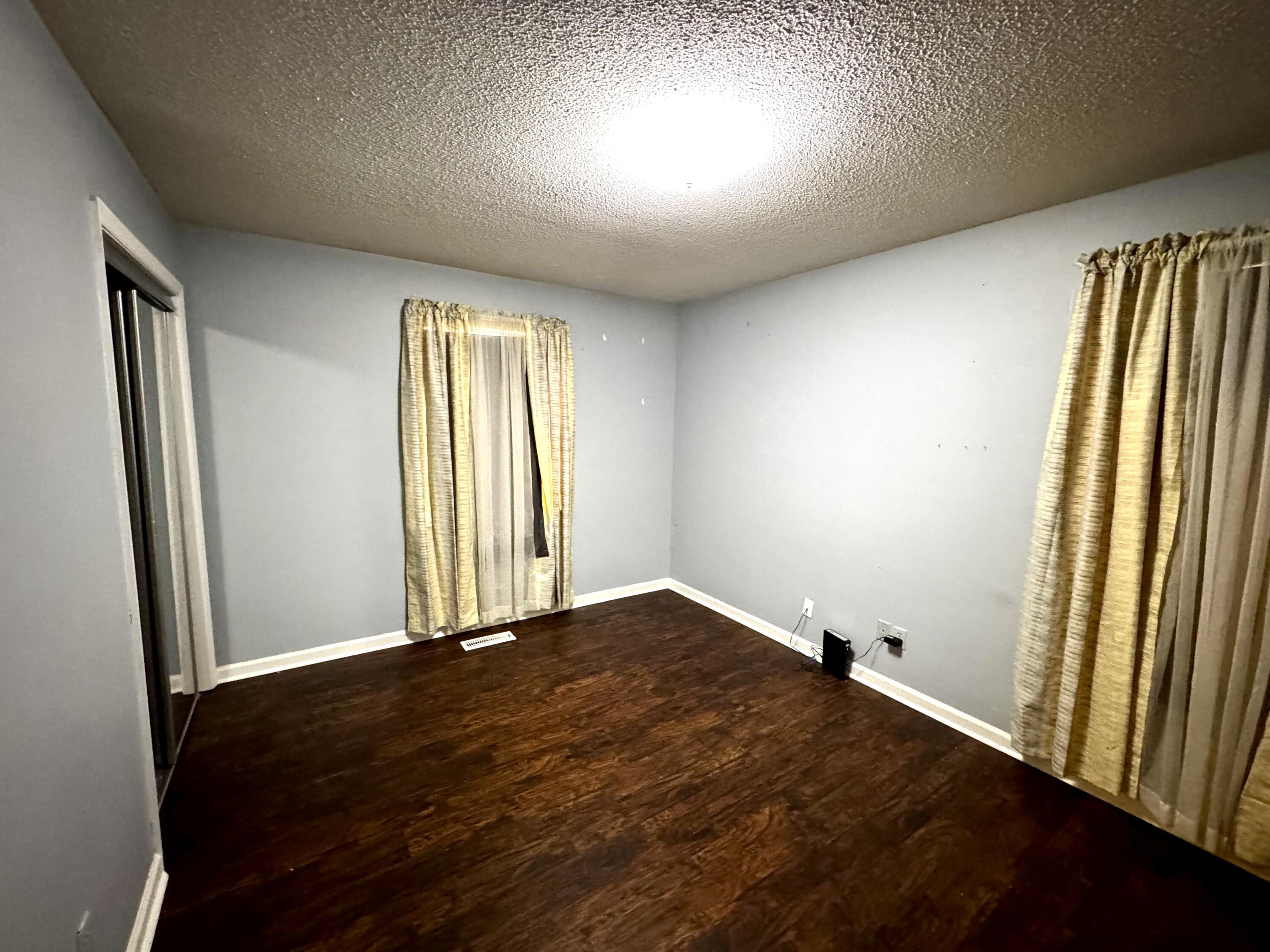 6905 Sandy Cove Drive