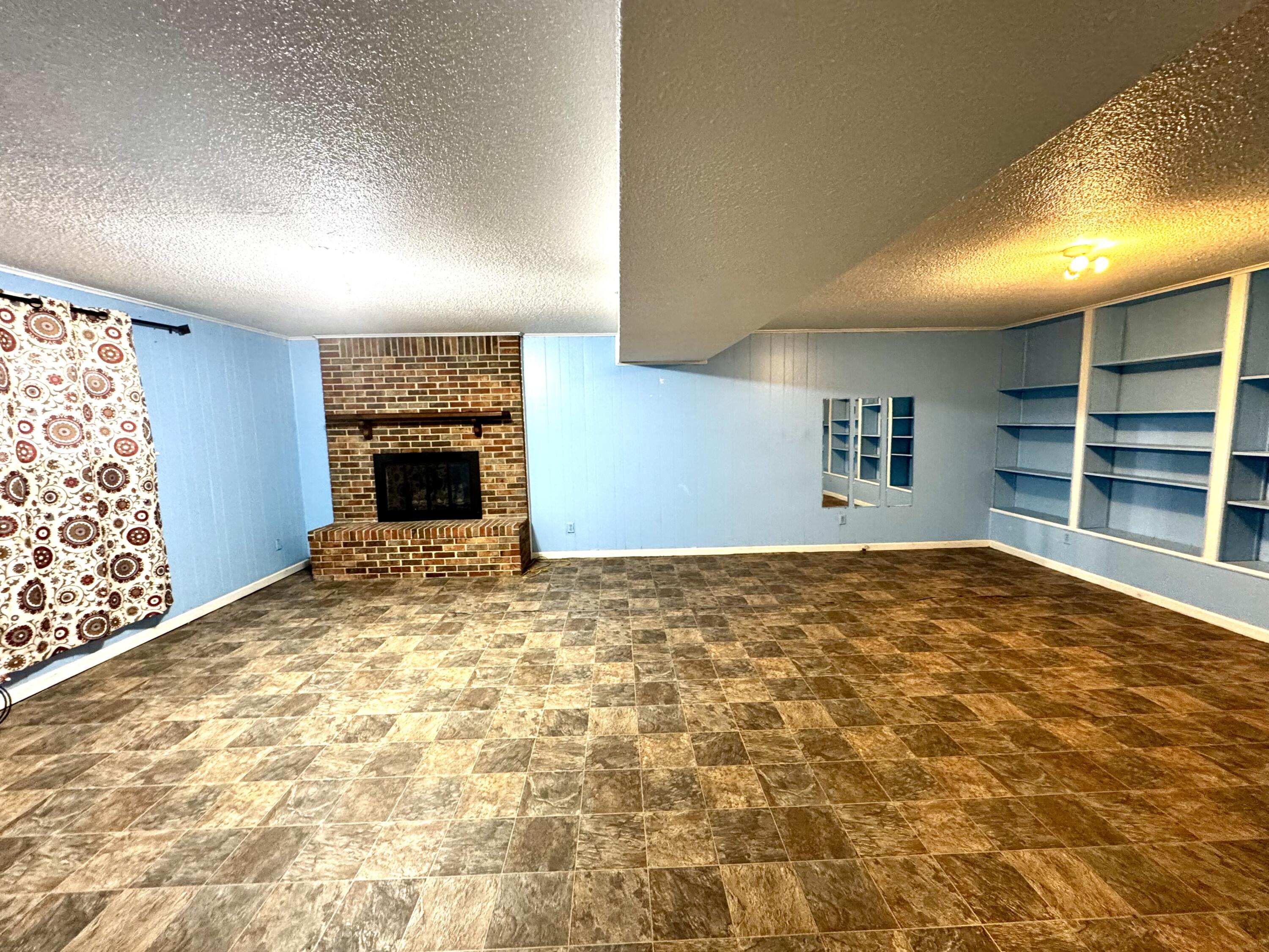 6905 Sandy Cove Drive