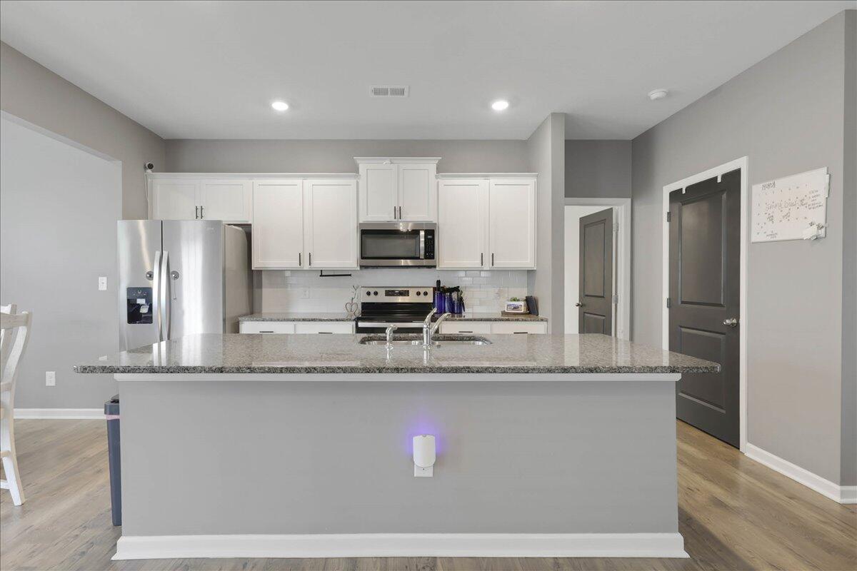 3227 Rolling Meadow Way NE