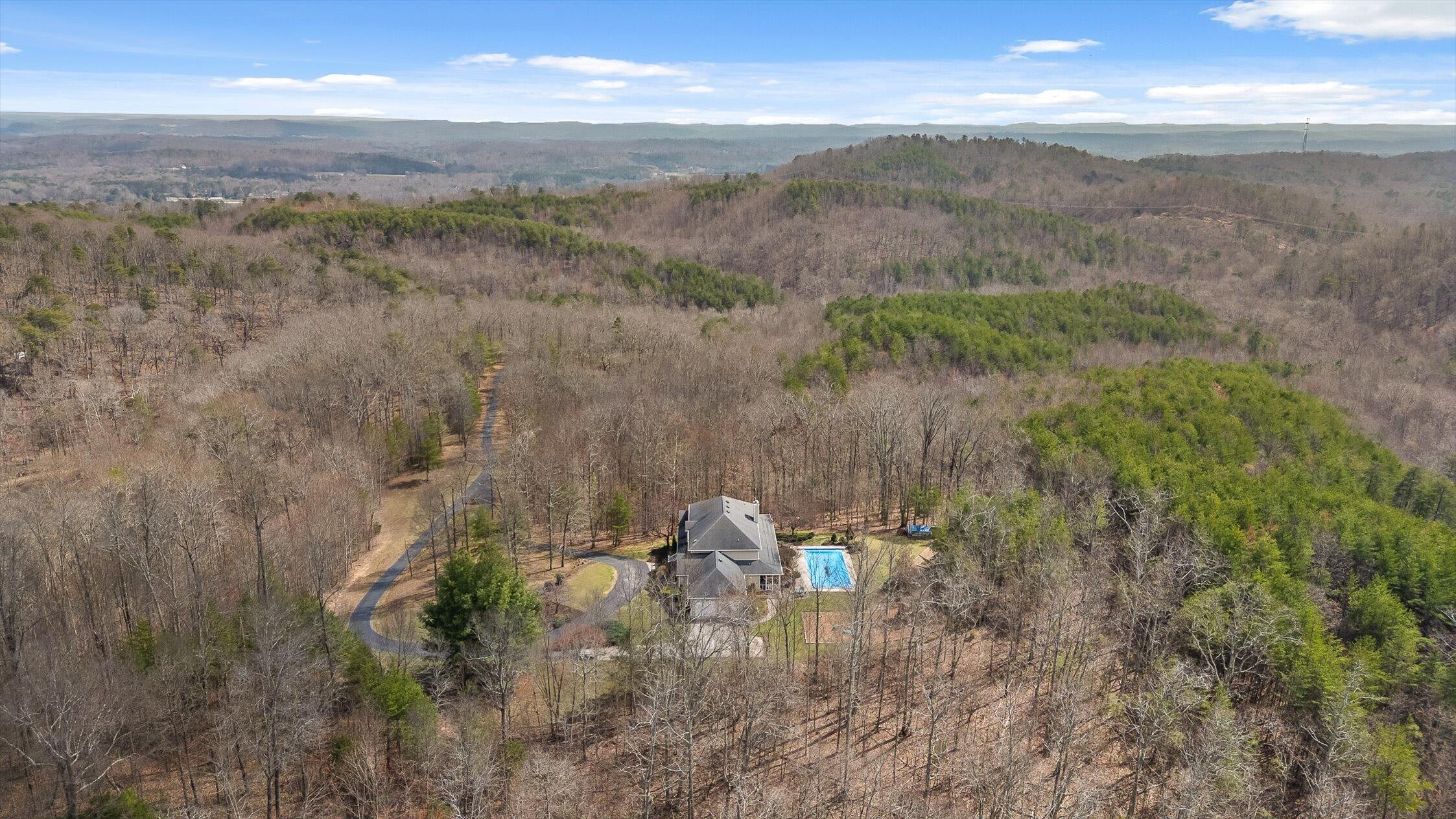 1250 Owl Hollow Road, McDonald
