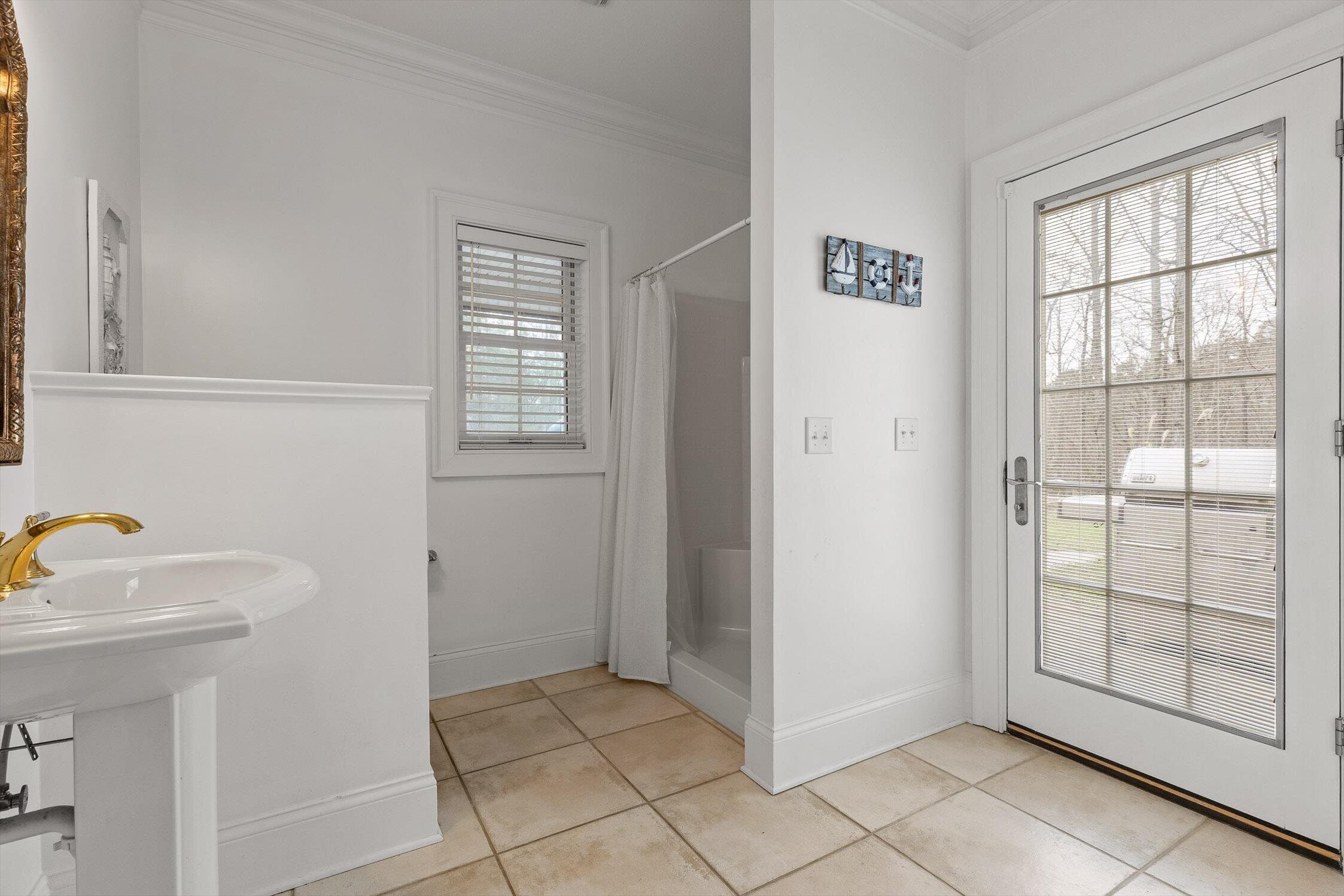 1250 Owl Hollow Road, McDonald