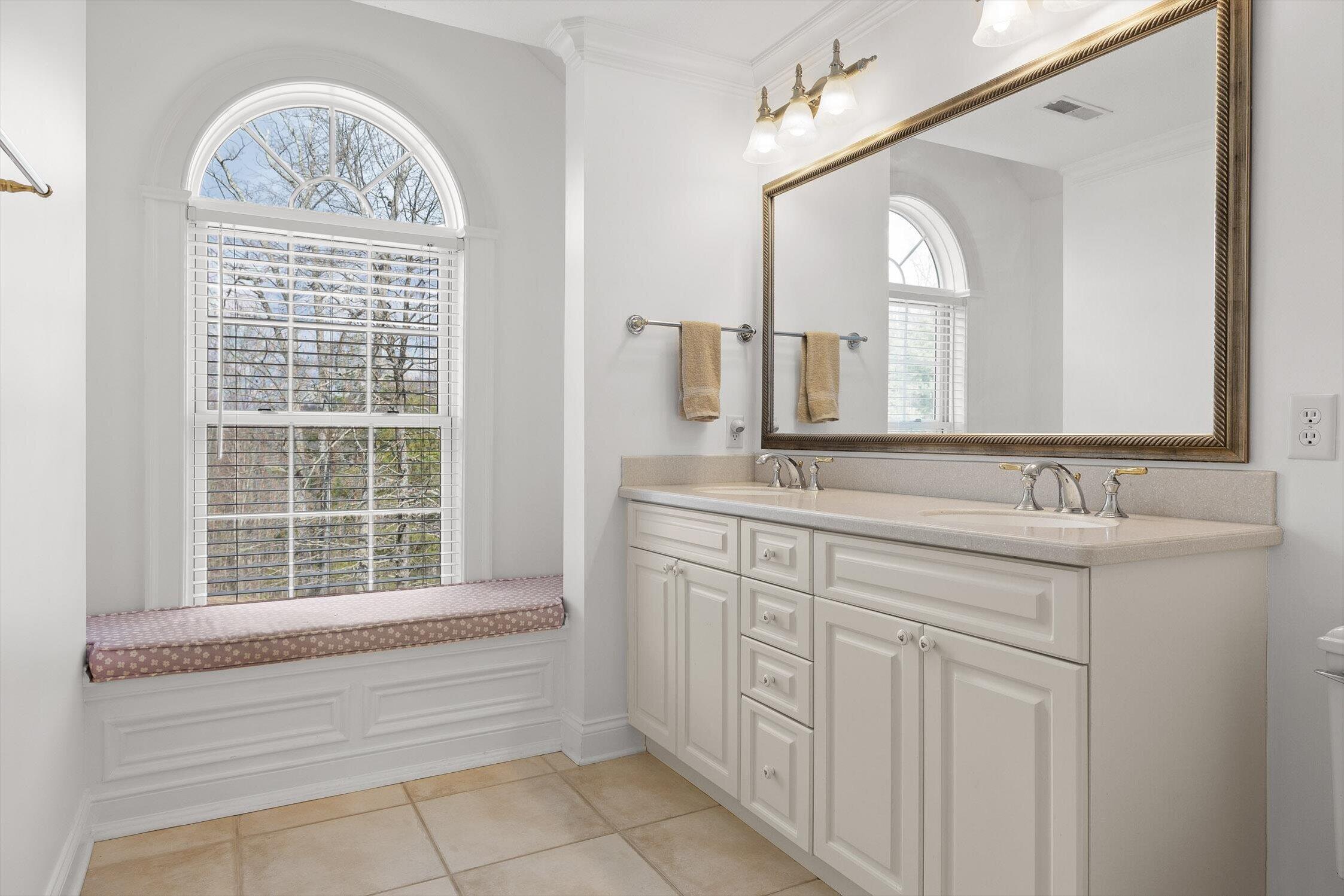1250 Owl Hollow Road, McDonald