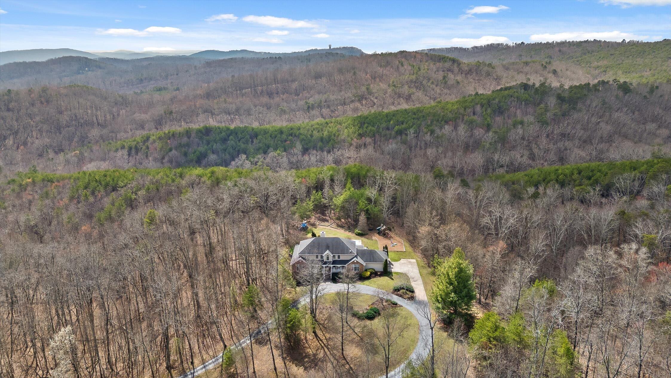 1250 Owl Hollow Road, McDonald