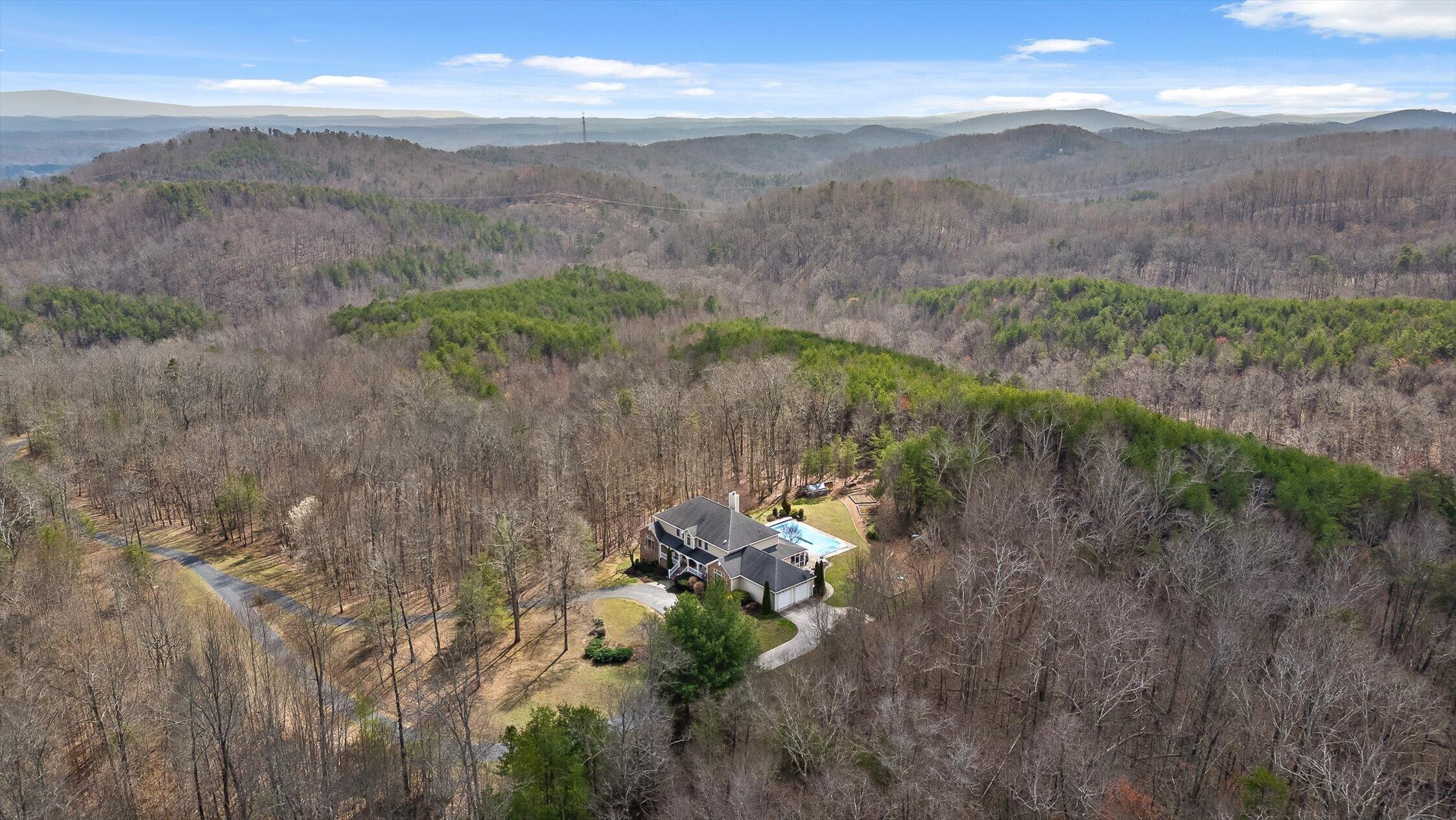 1250 Owl Hollow Road, McDonald