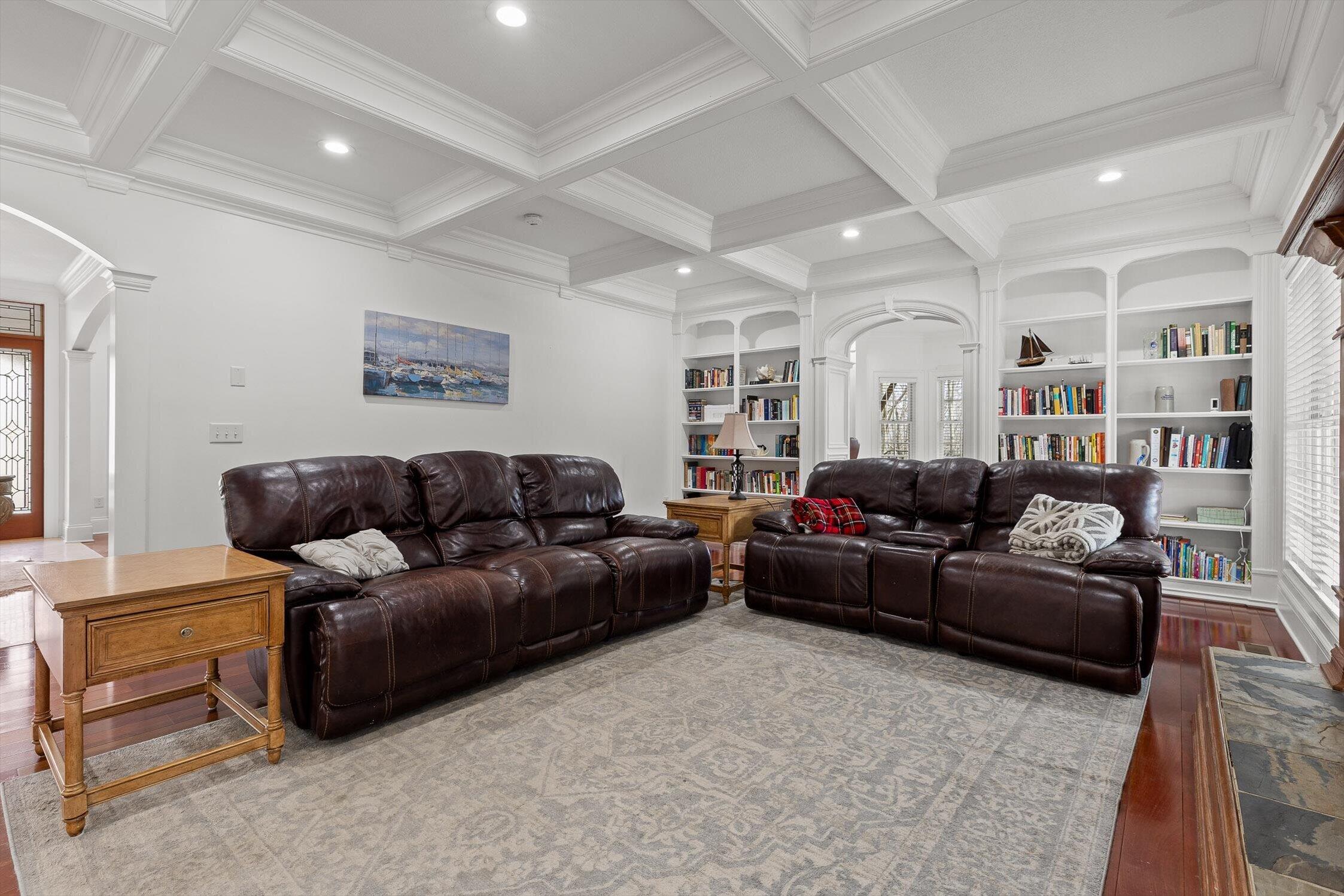 1250 Owl Hollow Road, McDonald