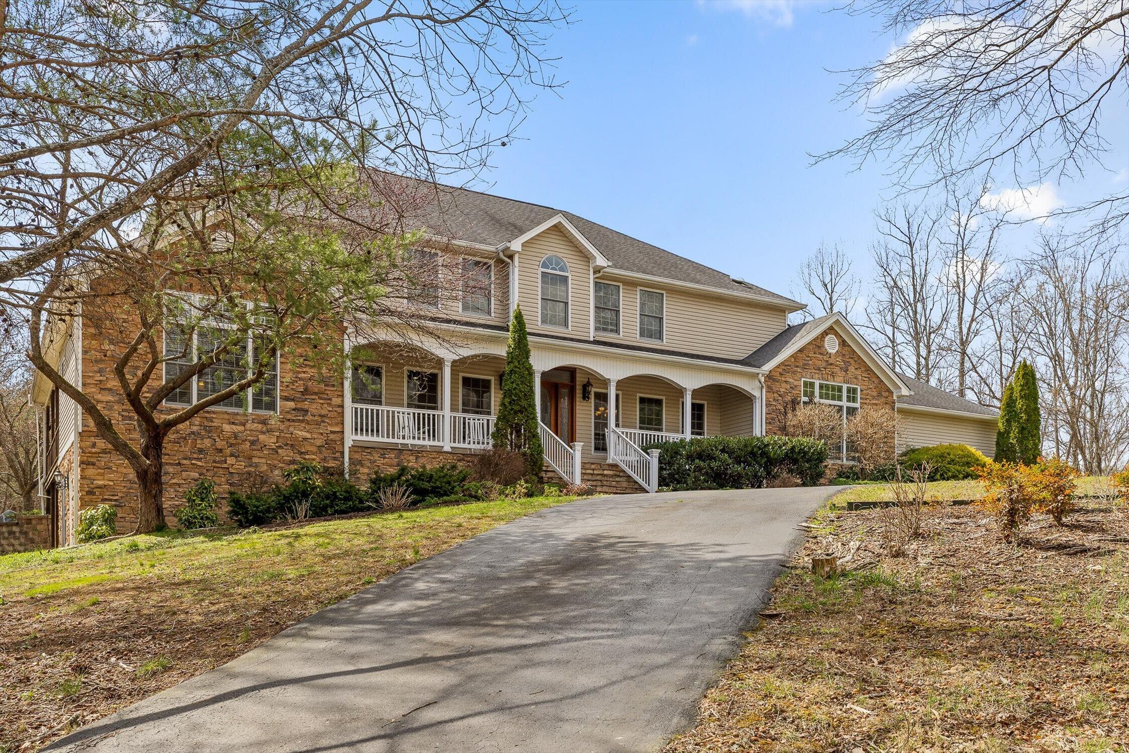 1250 Owl Hollow Road, McDonald