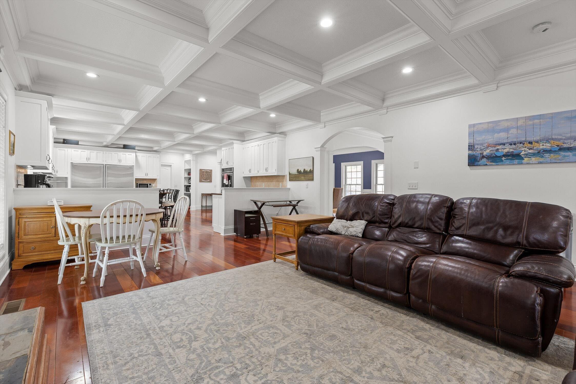 1250 Owl Hollow Road, McDonald