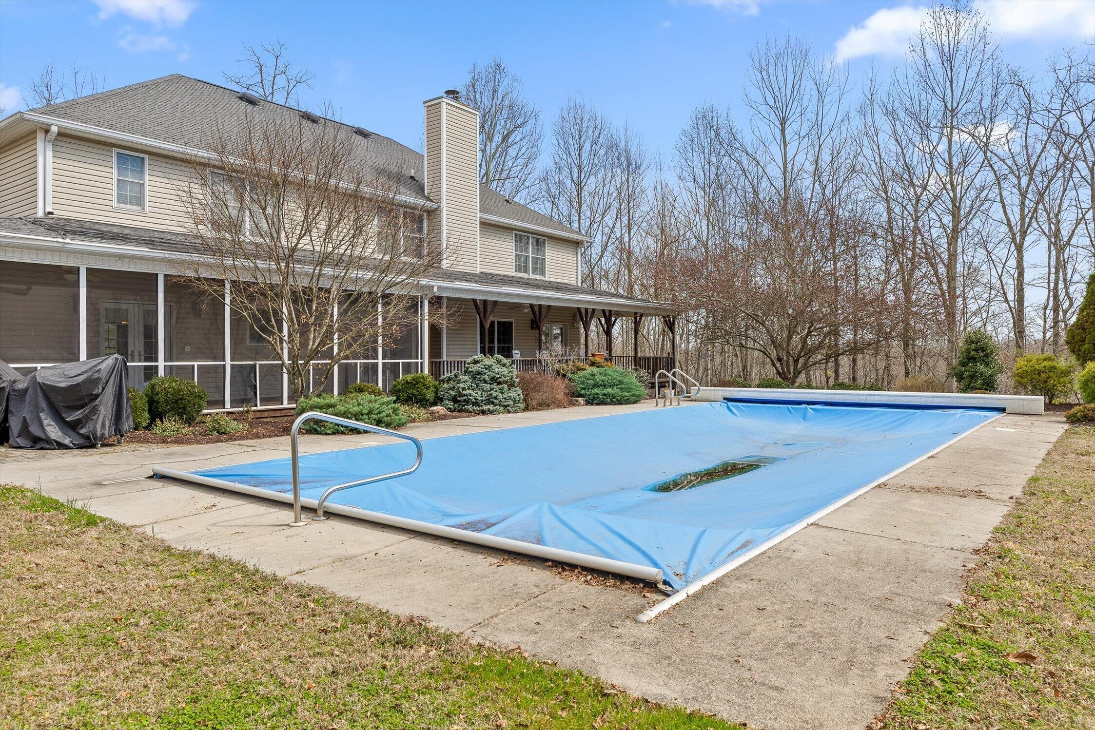 1250 Owl Hollow Road, McDonald