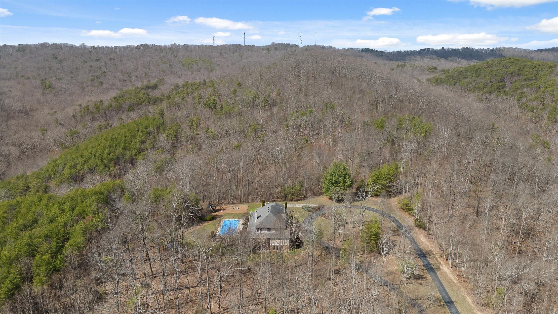 1250 Owl Hollow Road, McDonald