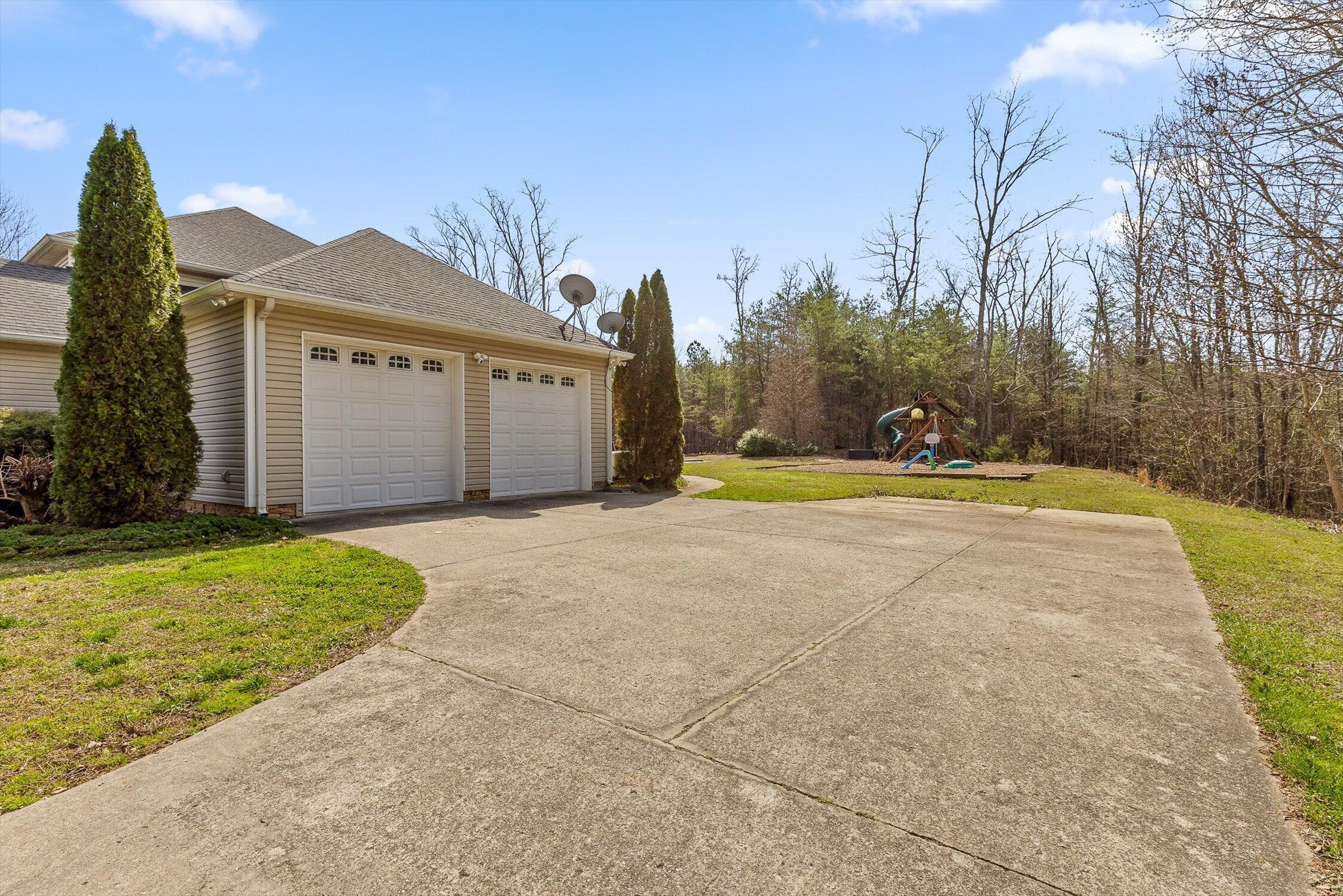 1250 Owl Hollow Road, McDonald