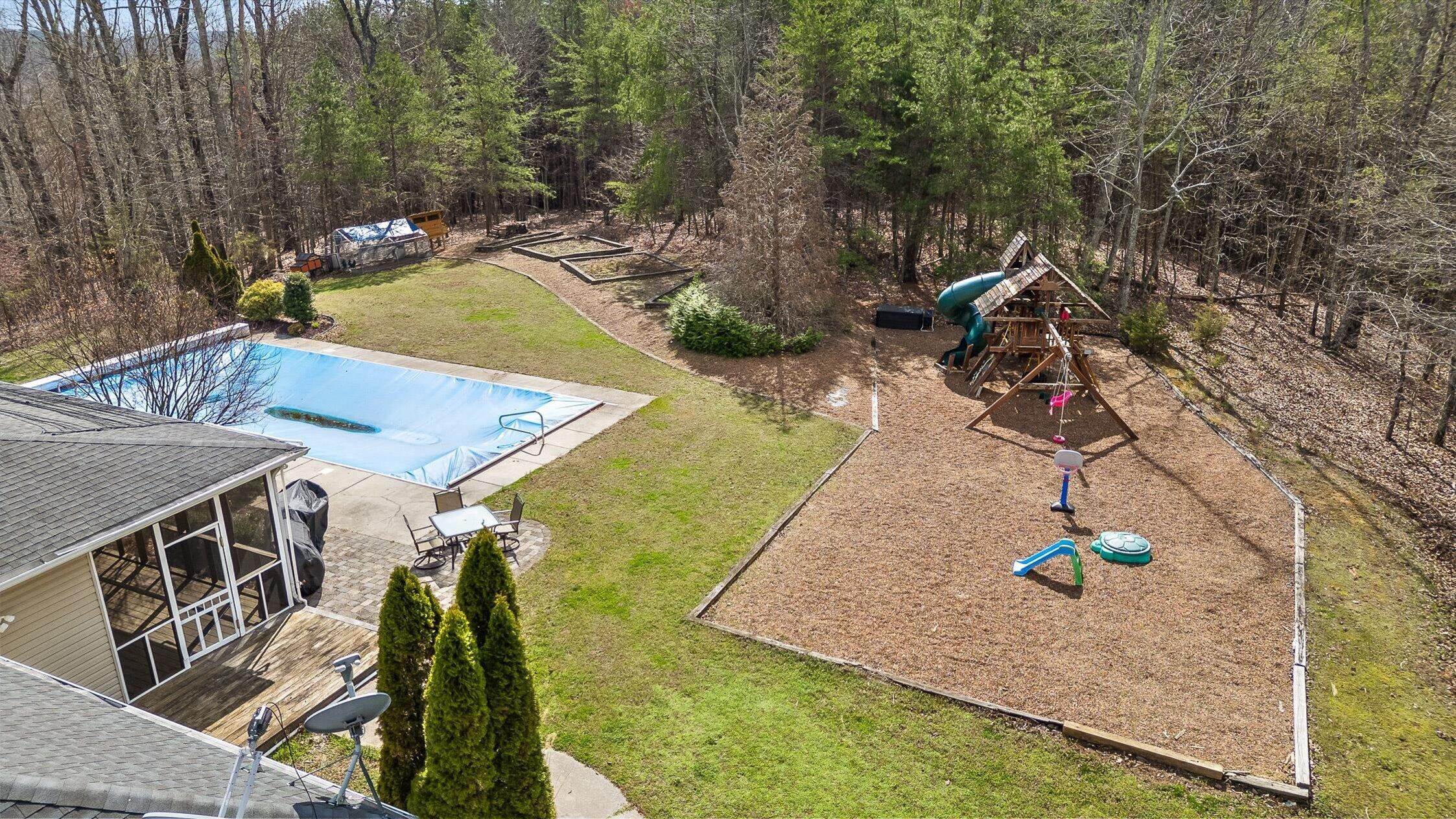 1250 Owl Hollow Road, McDonald