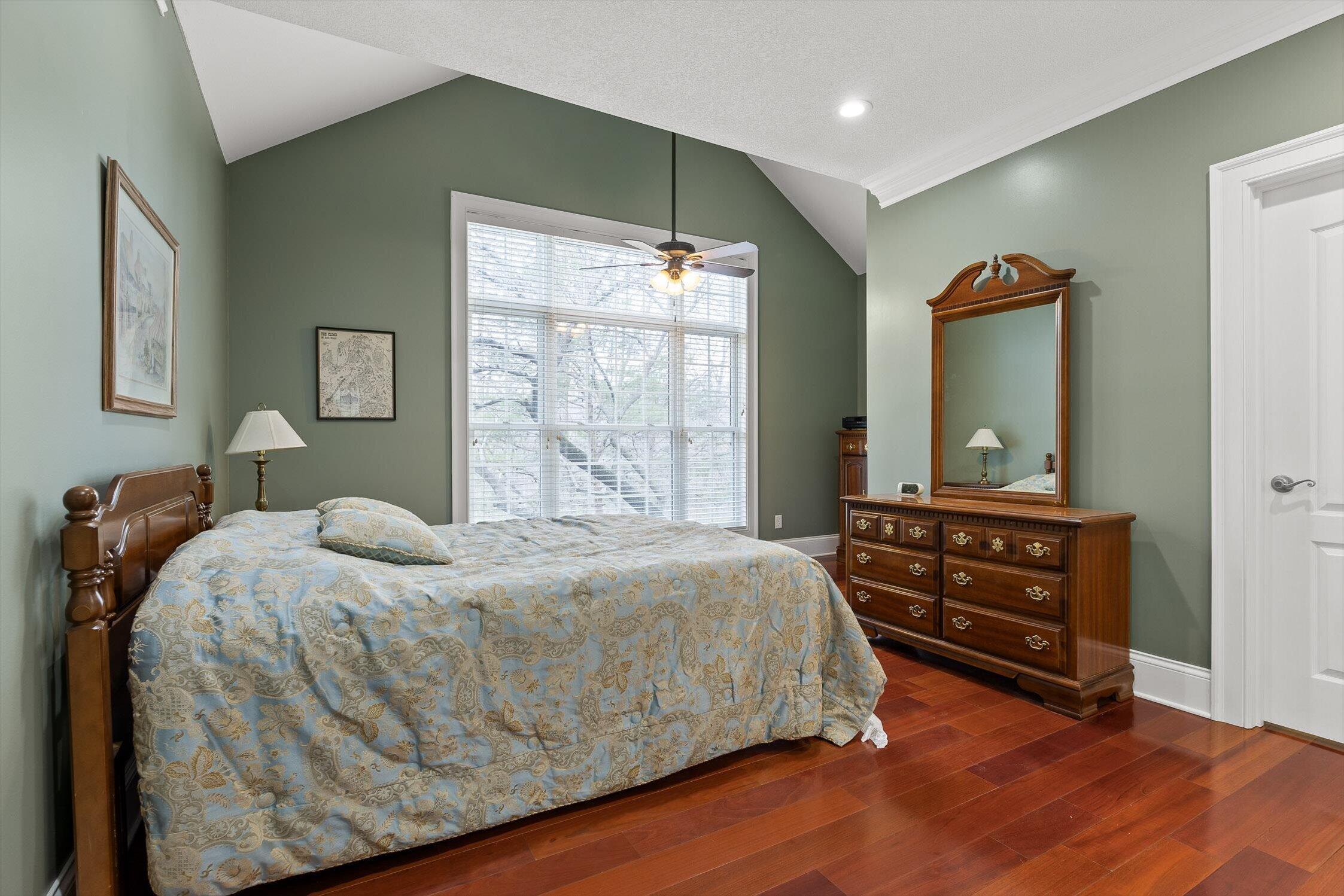 1250 Owl Hollow Road, McDonald