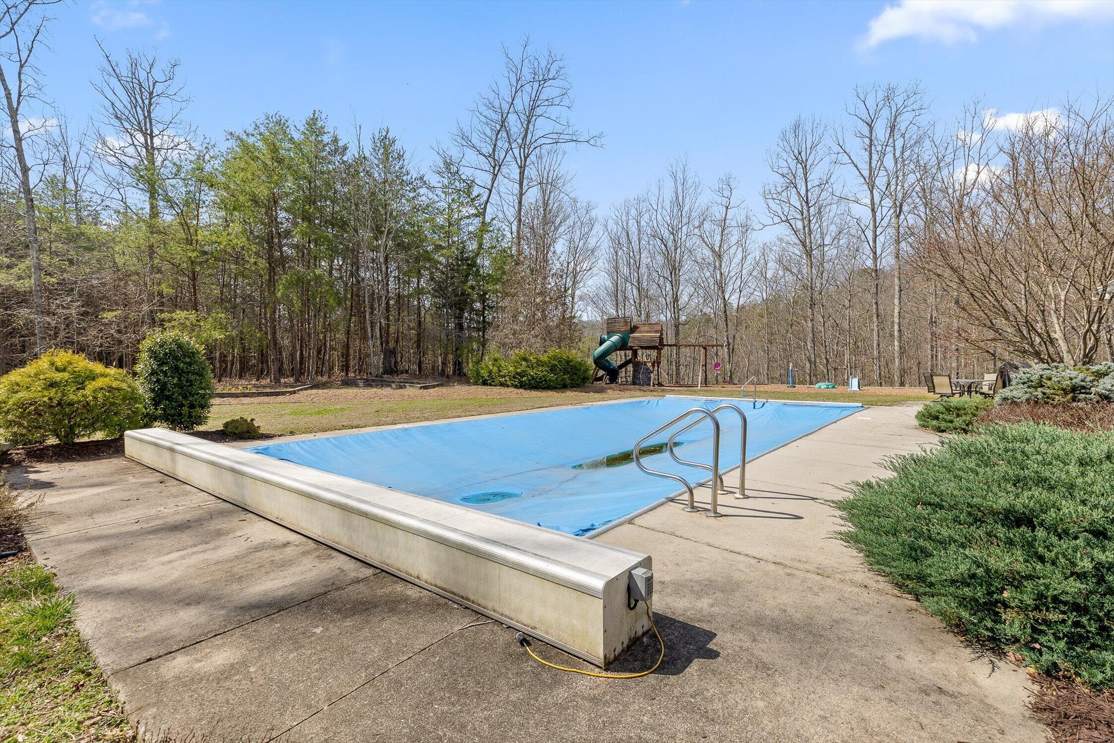 1250 Owl Hollow Road, McDonald