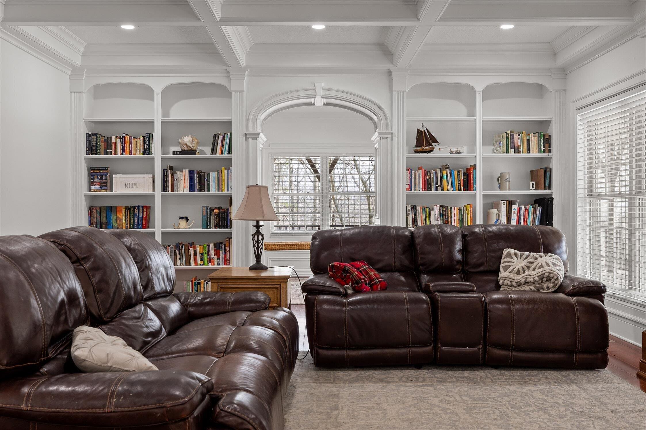 1250 Owl Hollow Road, McDonald