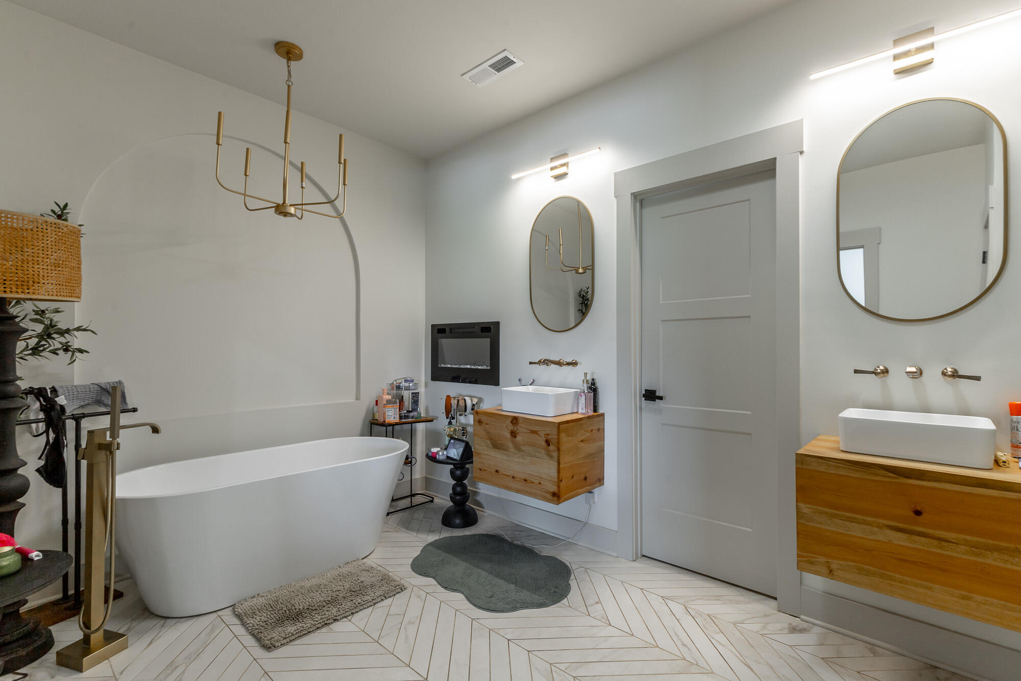 686 Bell Road, LaFayette