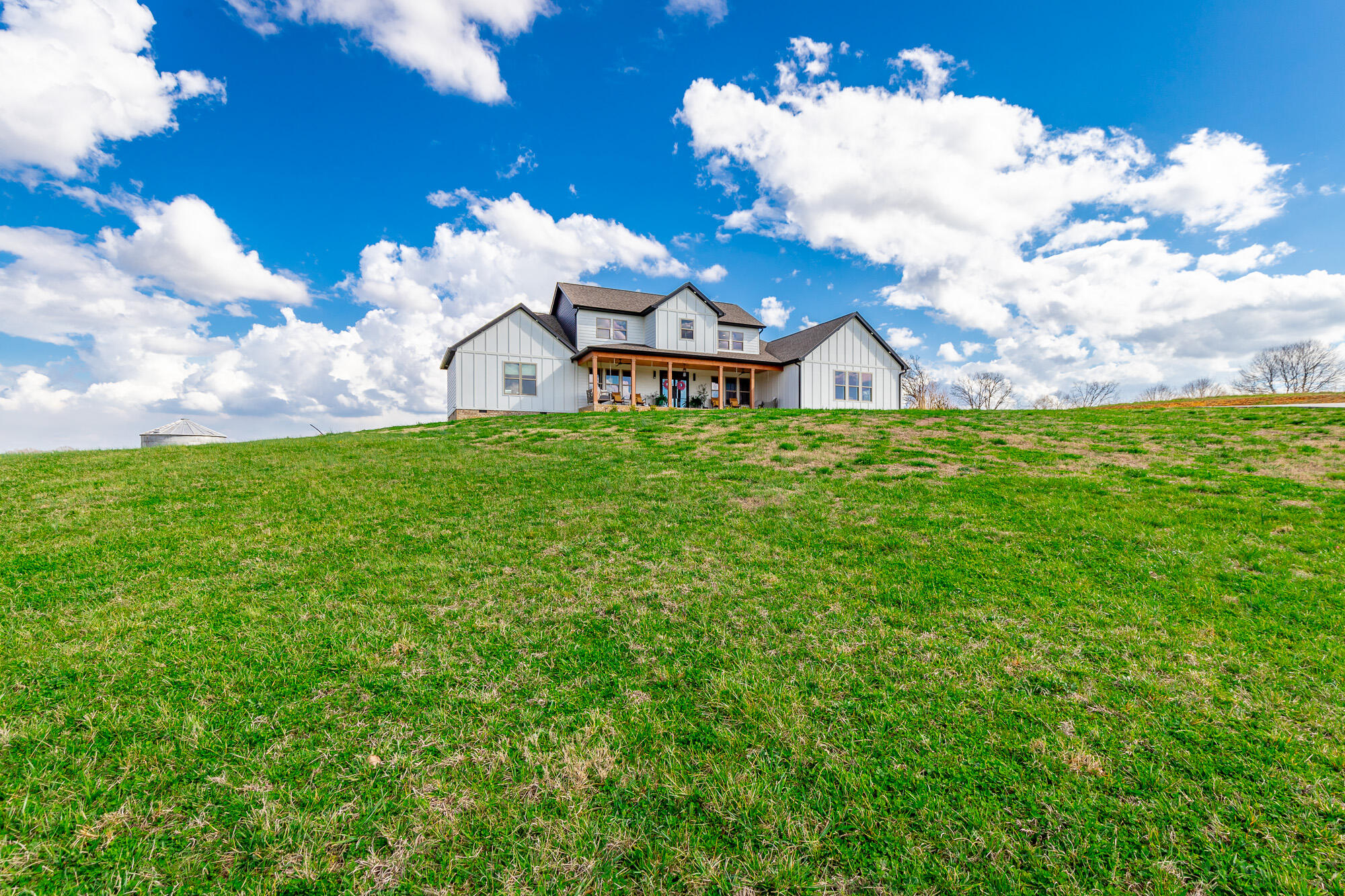 686 Bell Road, LaFayette