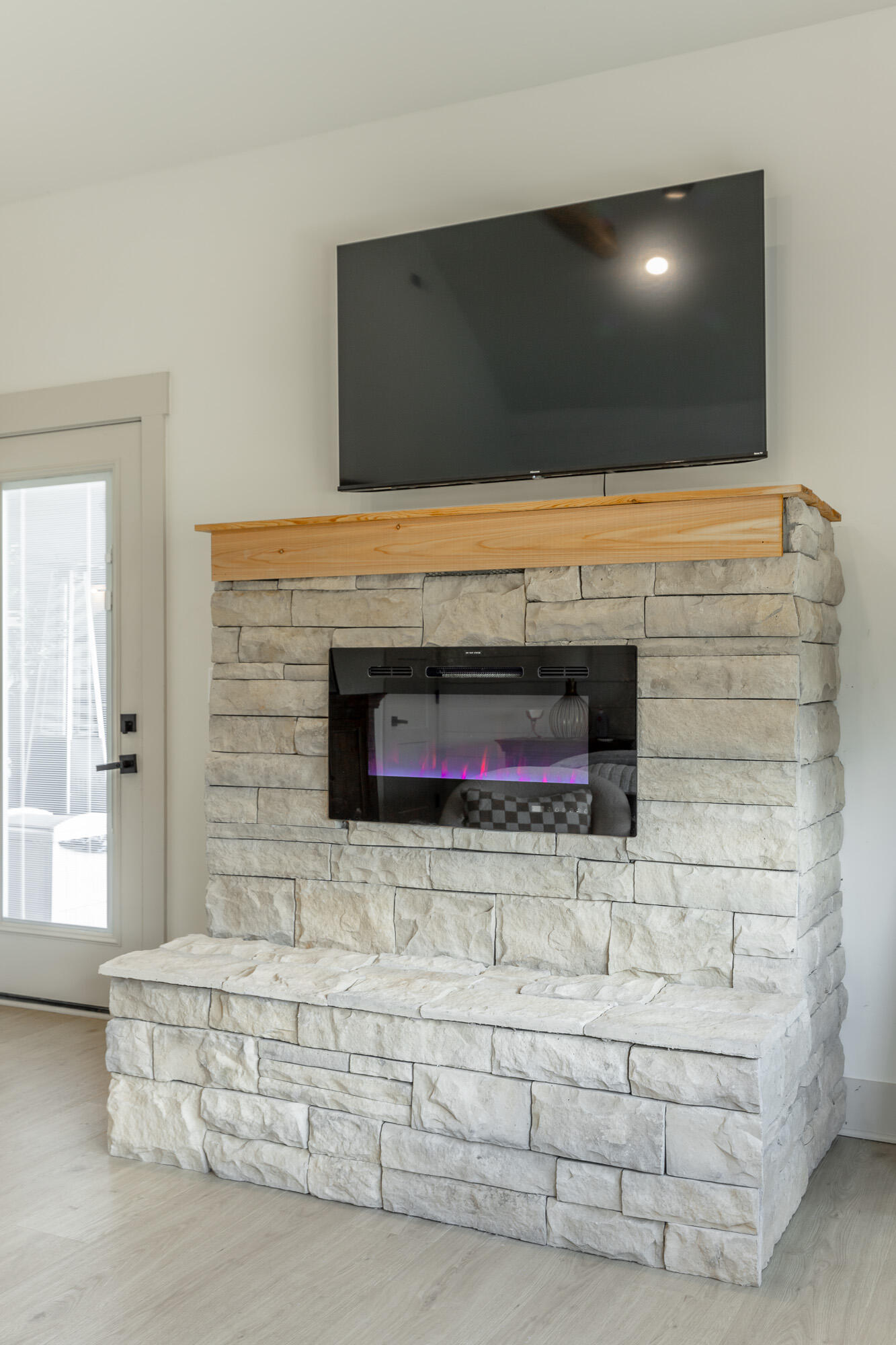 686 Bell Road, LaFayette