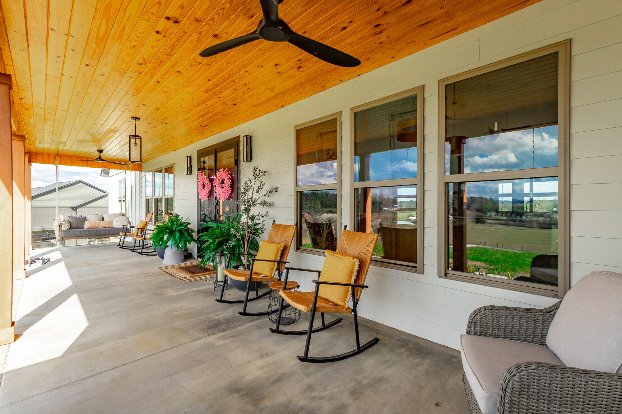 686 Bell Road, LaFayette