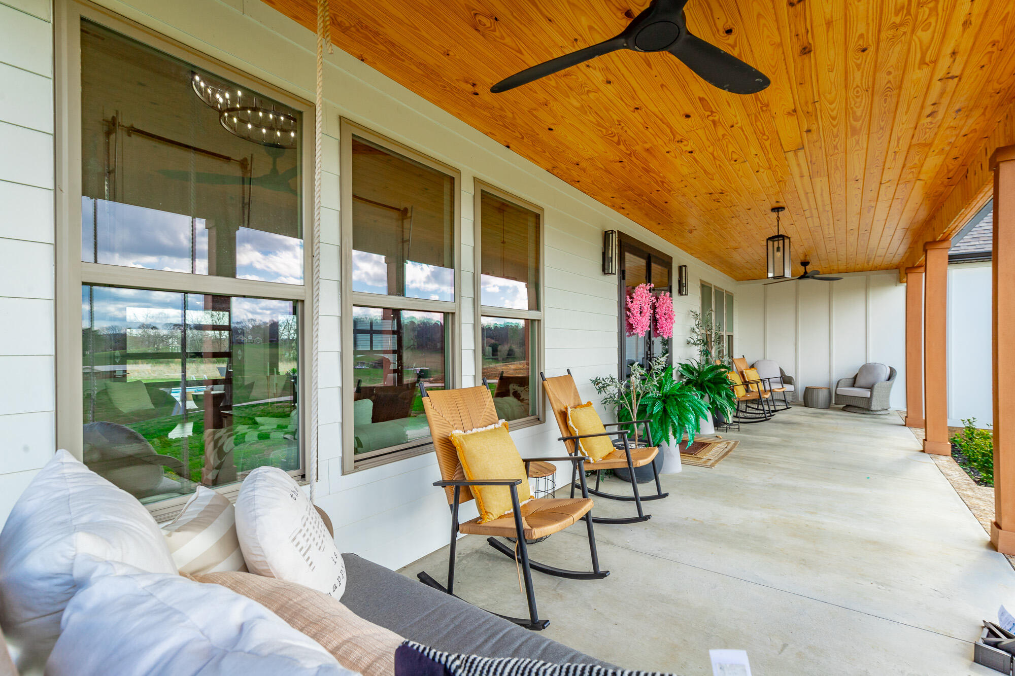 686 Bell Road, LaFayette