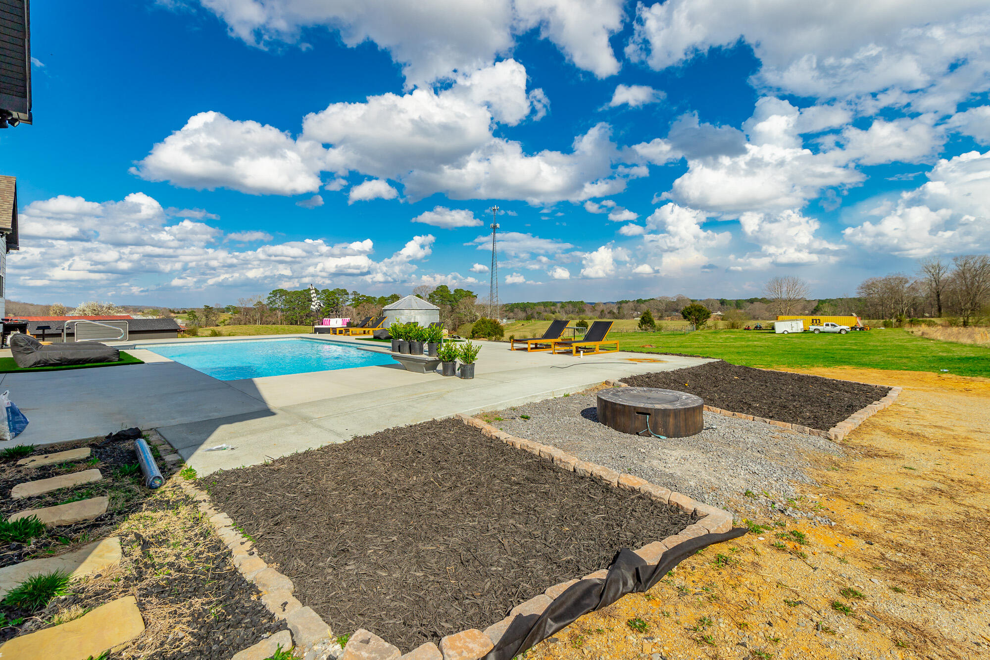 686 Bell Road, LaFayette