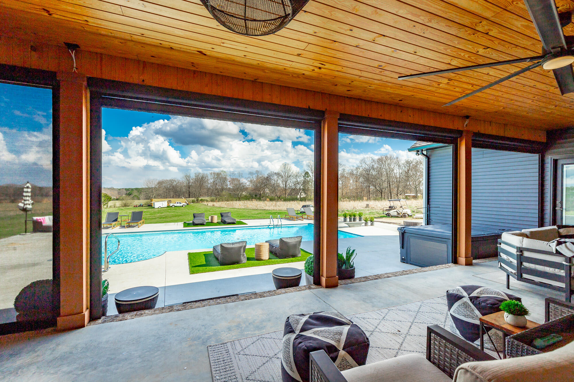 686 Bell Road, LaFayette