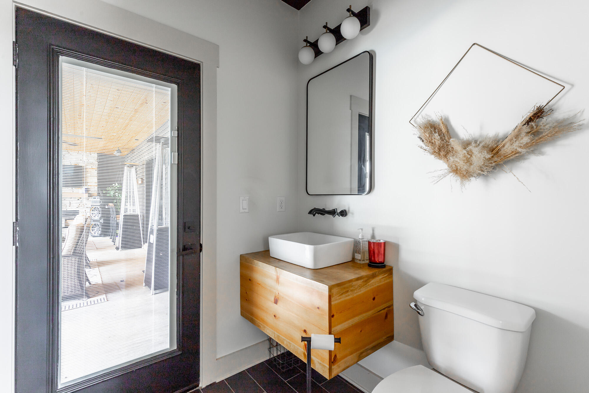 686 Bell Road, LaFayette