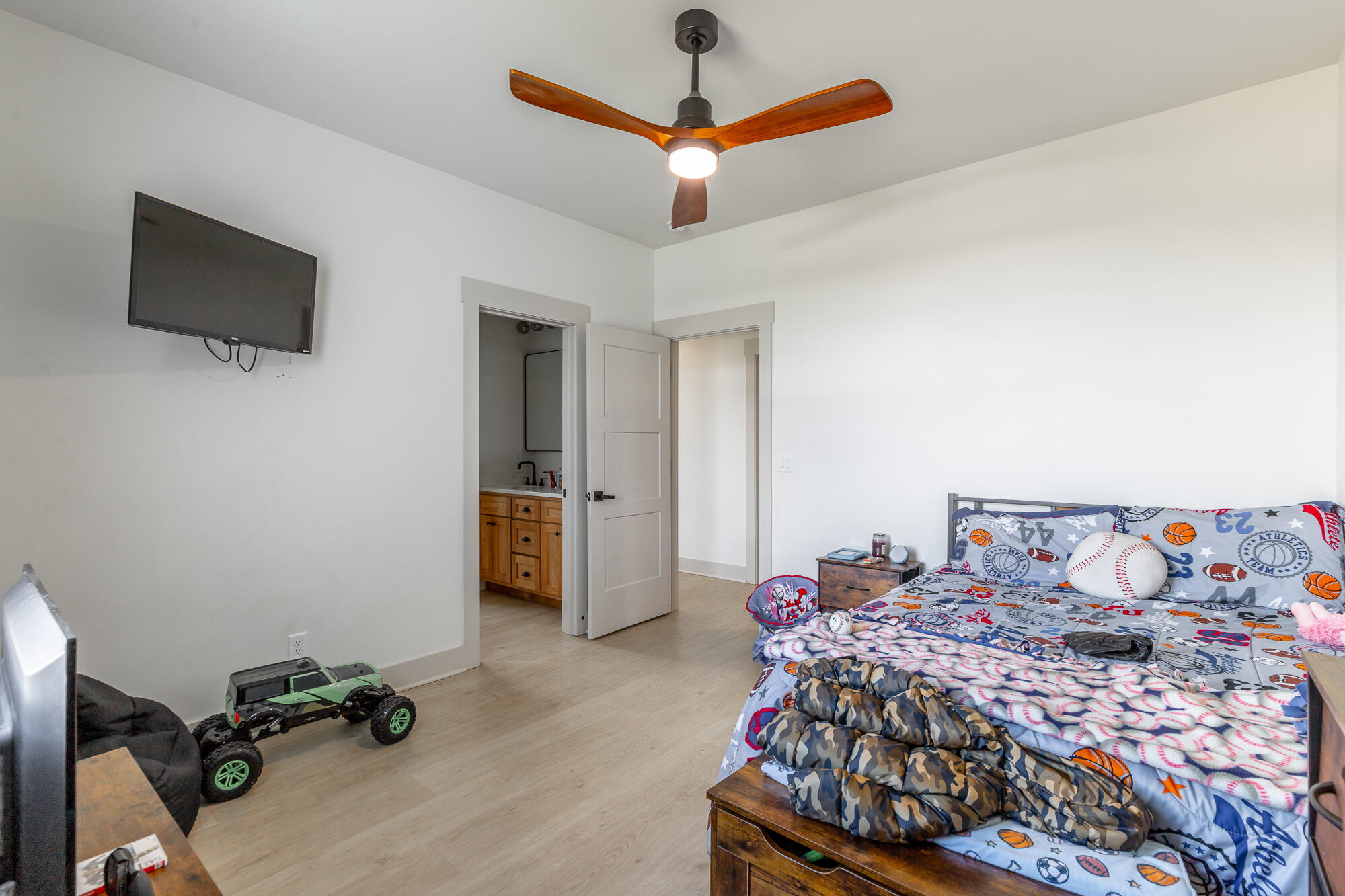 686 Bell Road, LaFayette