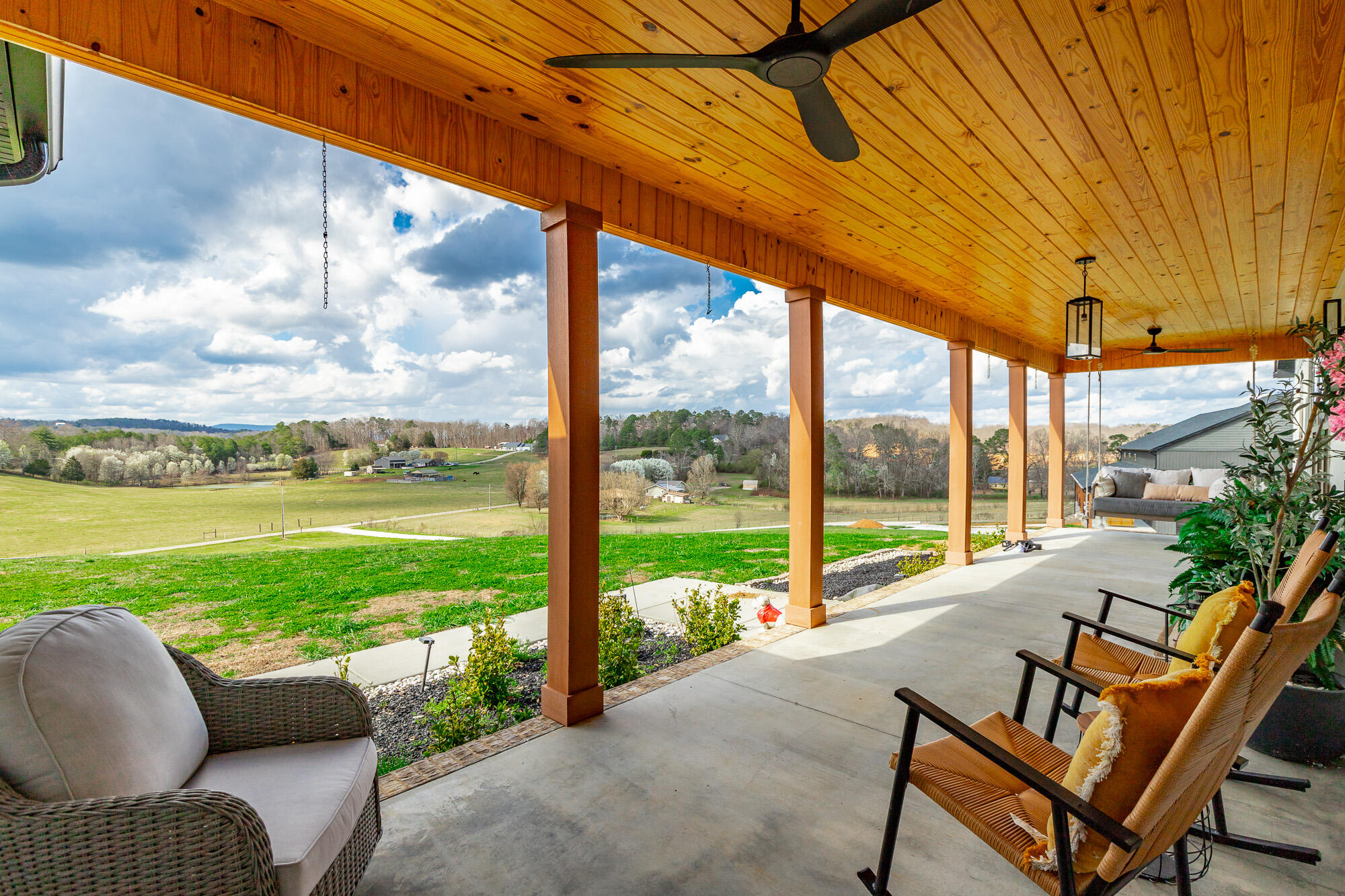 686 Bell Road, LaFayette