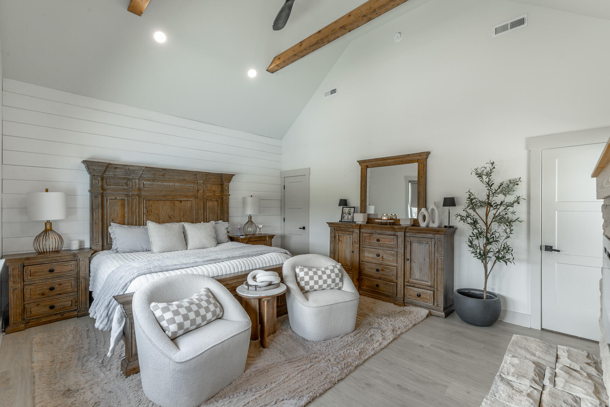 686 Bell Road, LaFayette