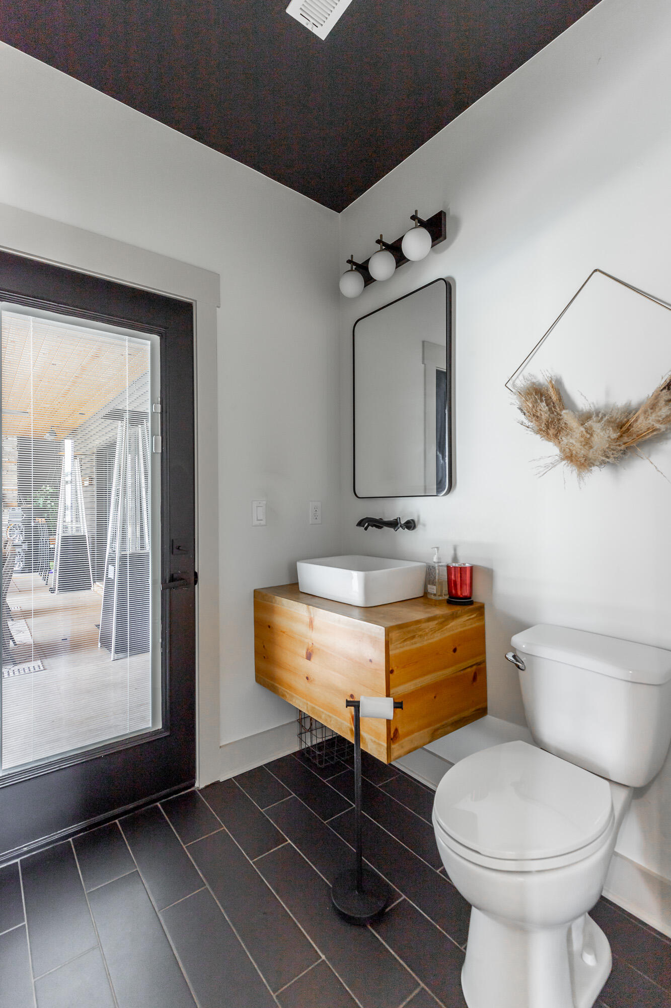 686 Bell Road, LaFayette