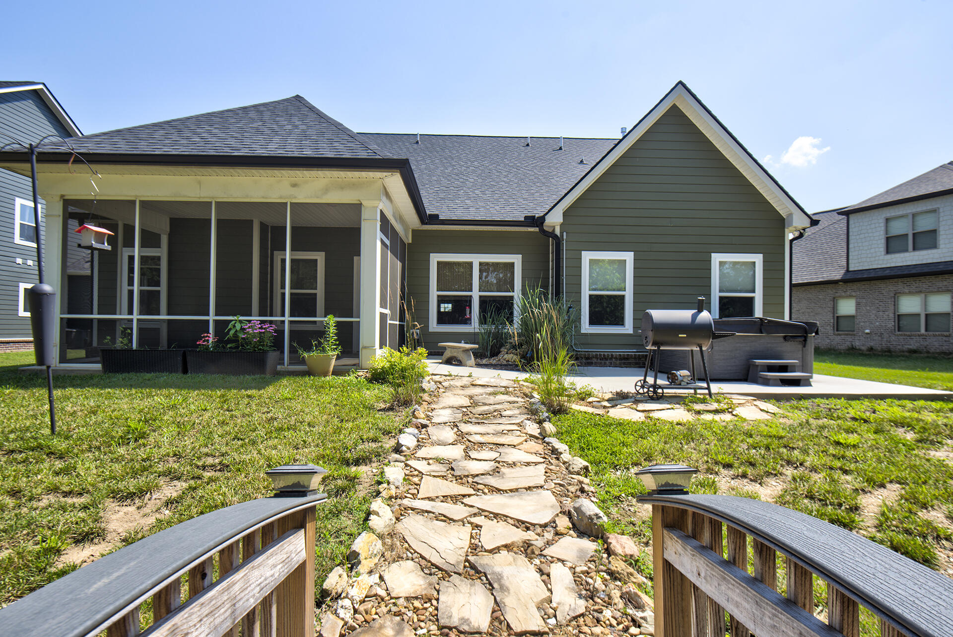 1502 Buttonwood Loop