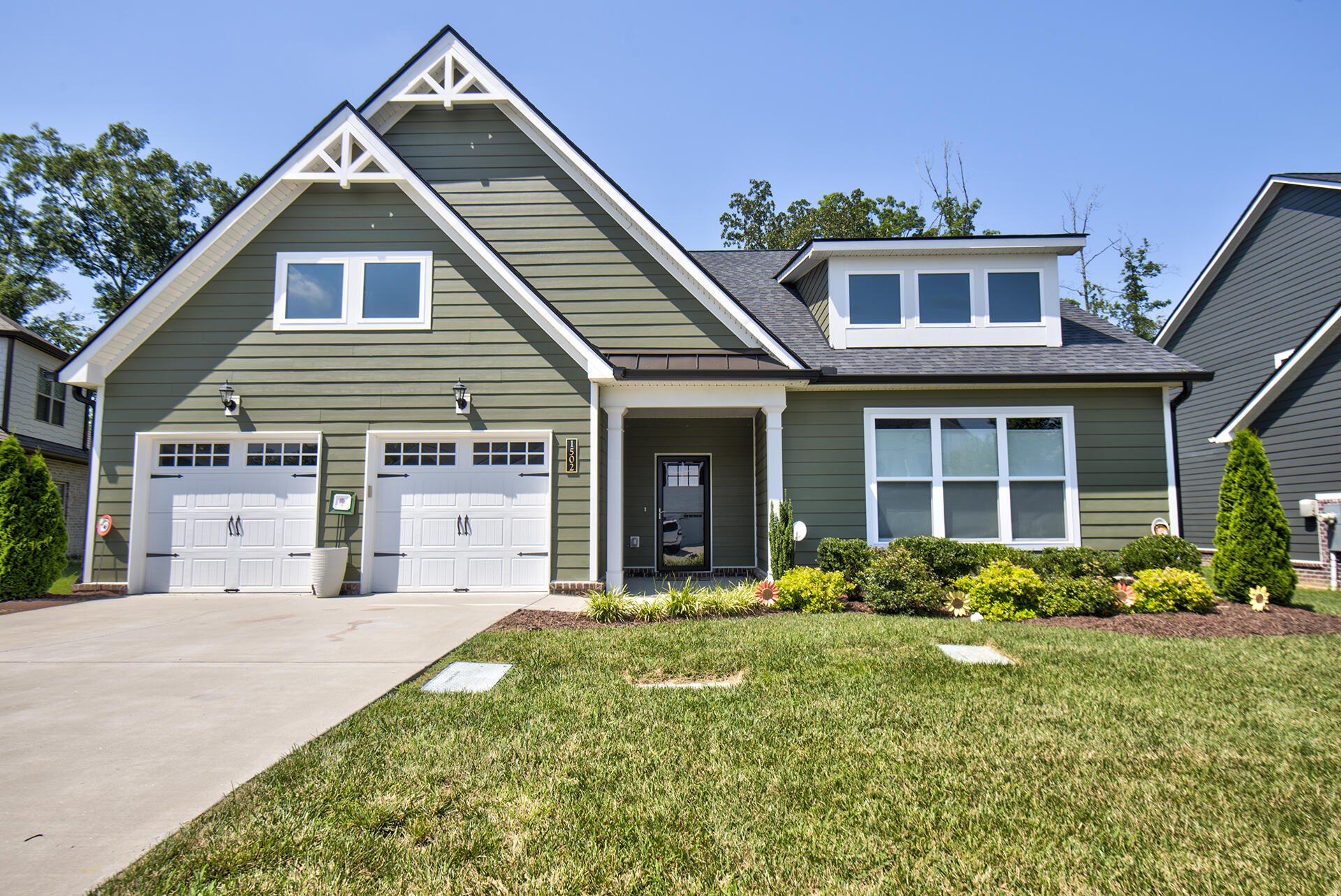 1502 Buttonwood Loop