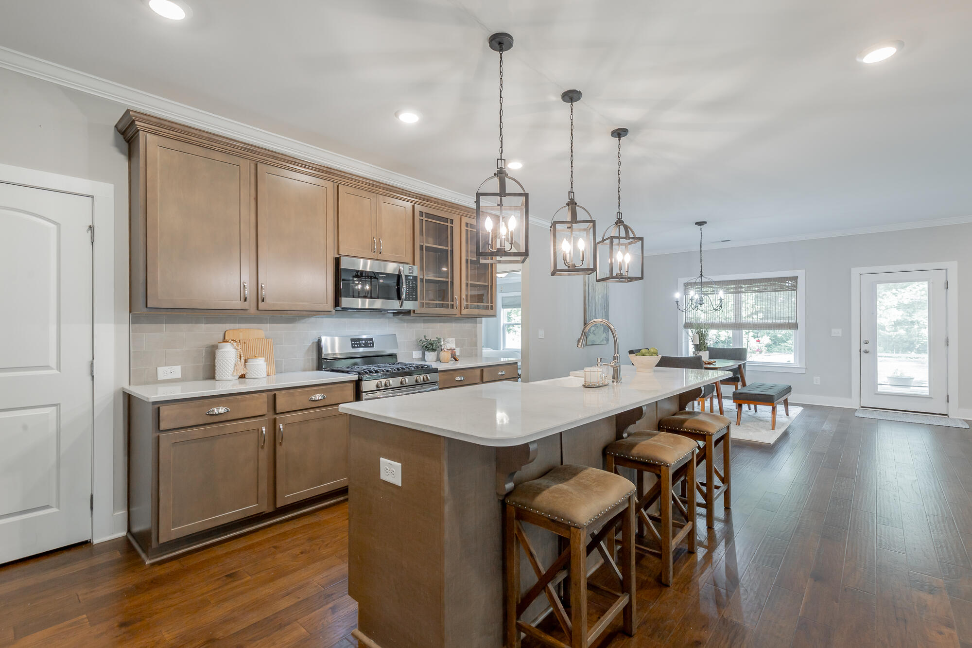 1502 Buttonwood Loop