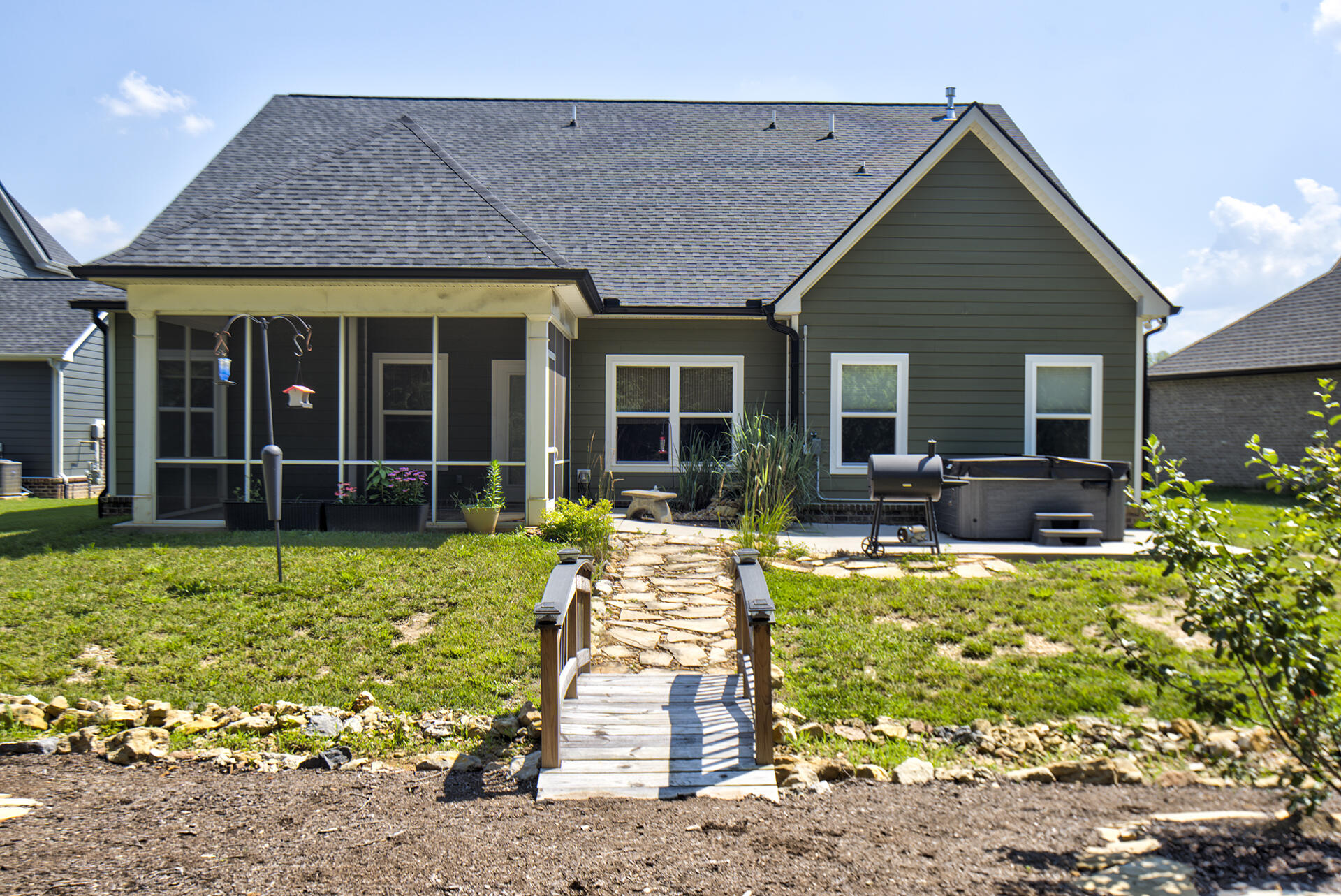 1502 Buttonwood Loop