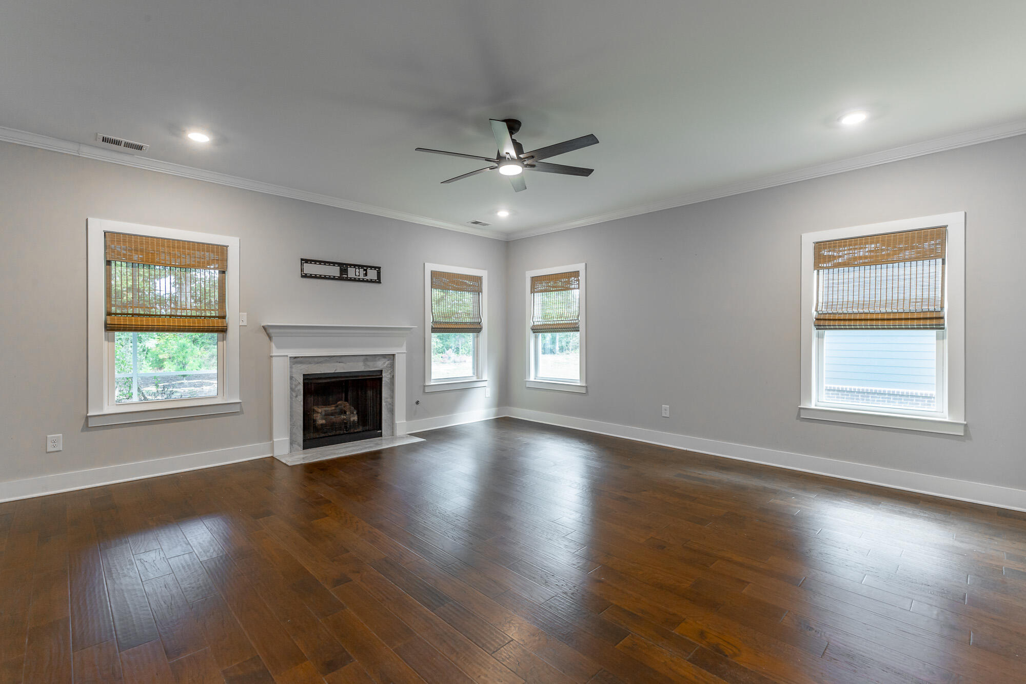 1502 Buttonwood Loop