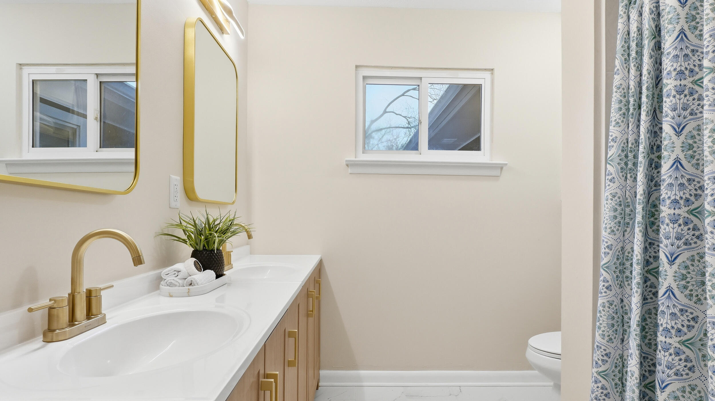 4305 Oakland Terrace