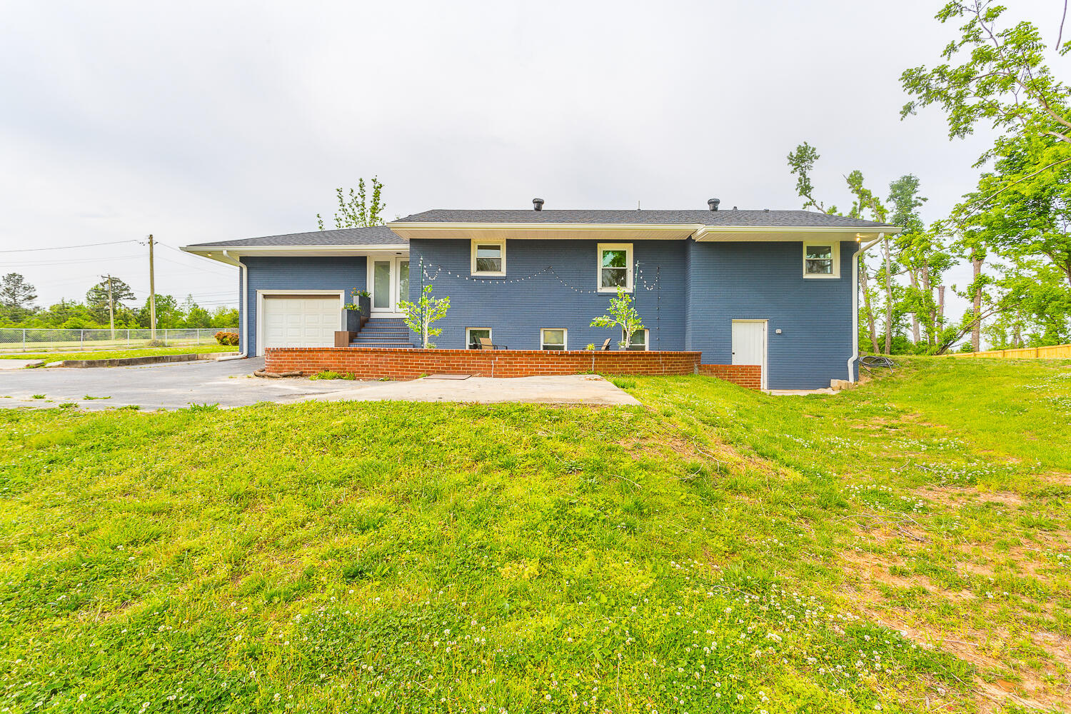 8011 Shallowford Road