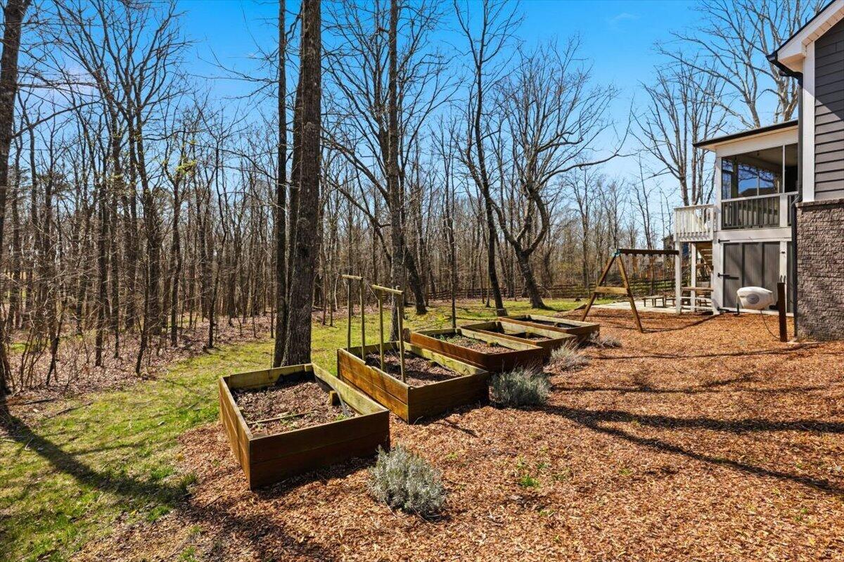 7378 Chimney Rock Trail