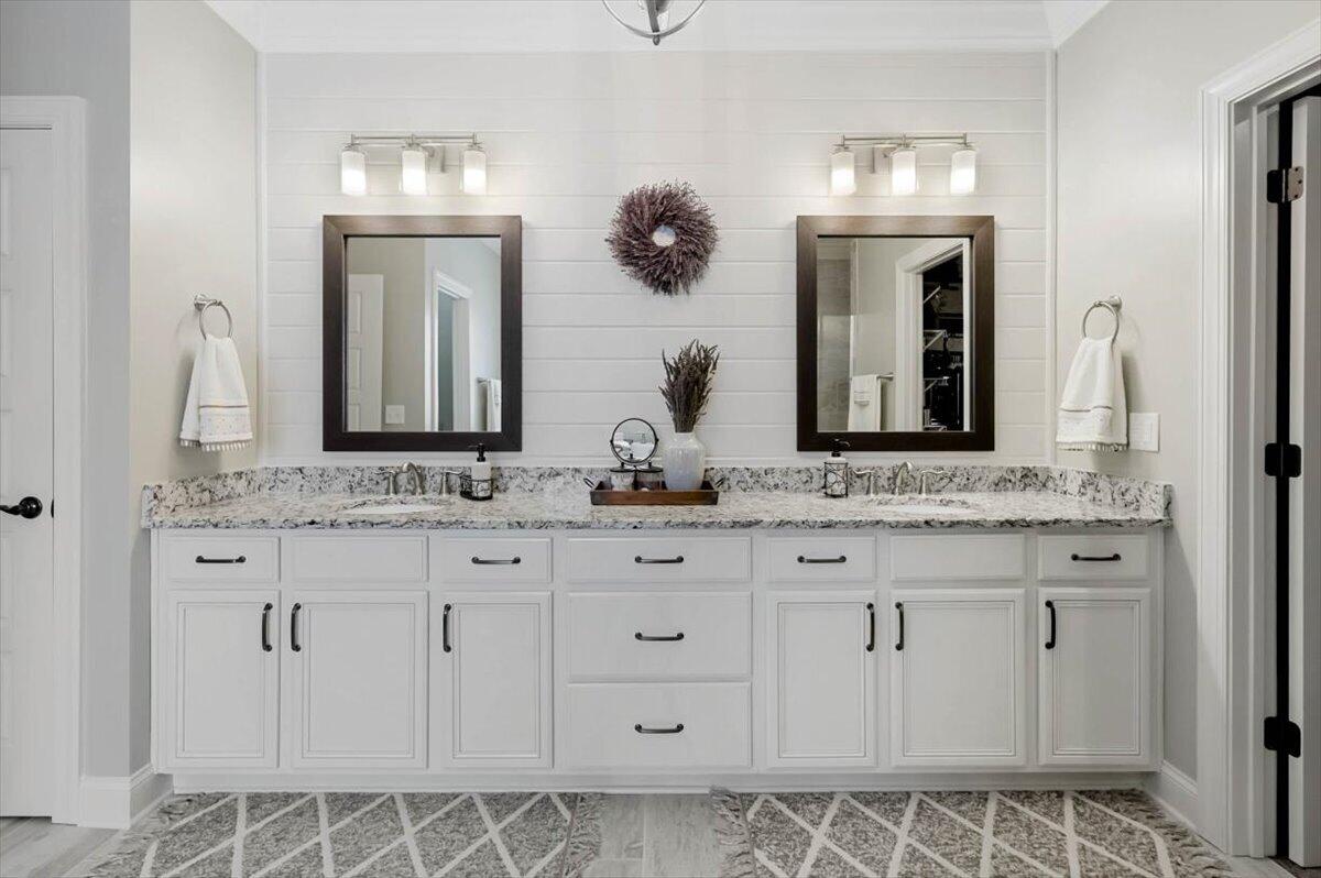 7378 Chimney Rock Trail