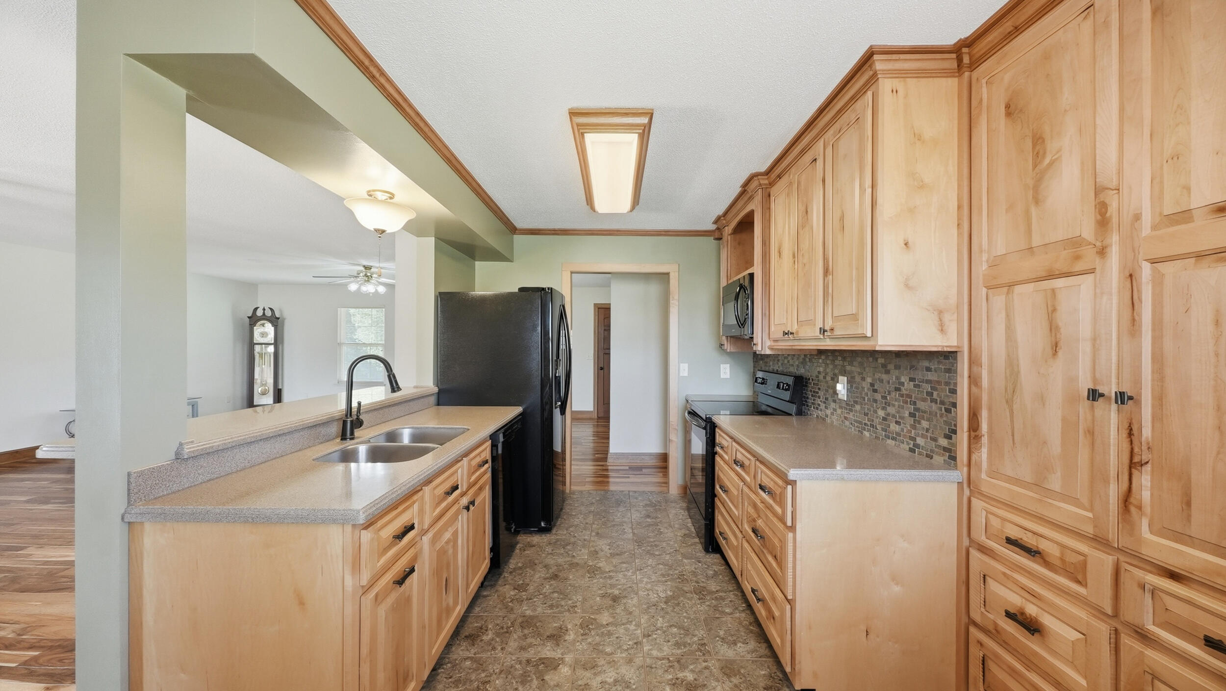 7931 Short Tail Springs Road